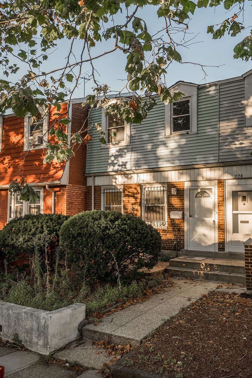 328 STEVENS AVE