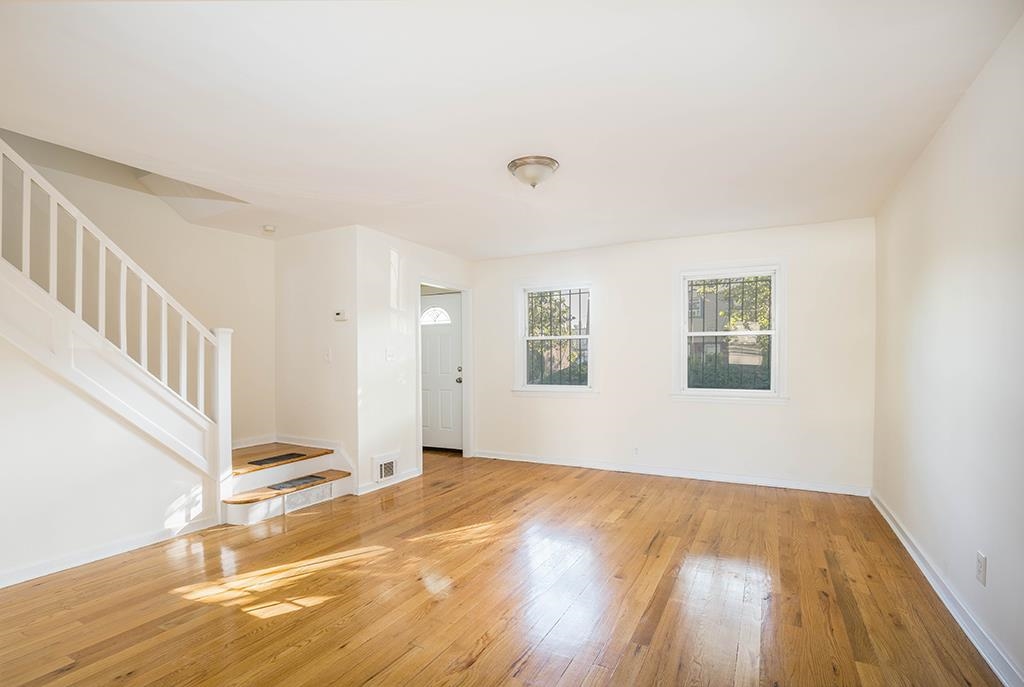 328 STEVENS AVE