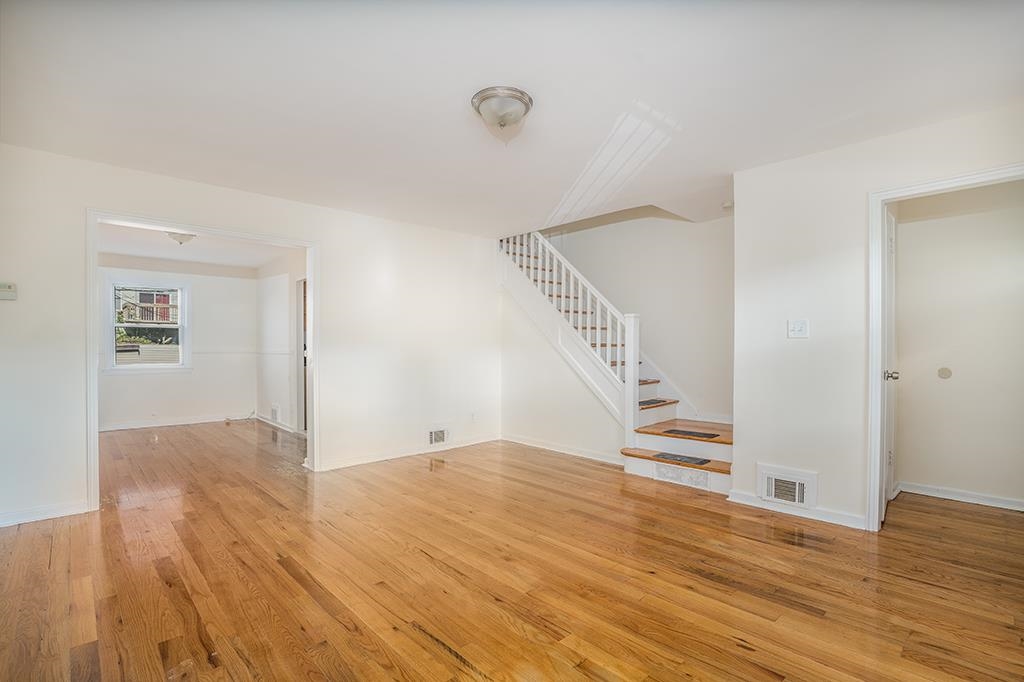 328 STEVENS AVE