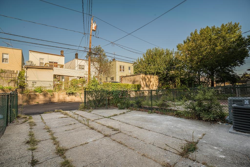 328 STEVENS AVE