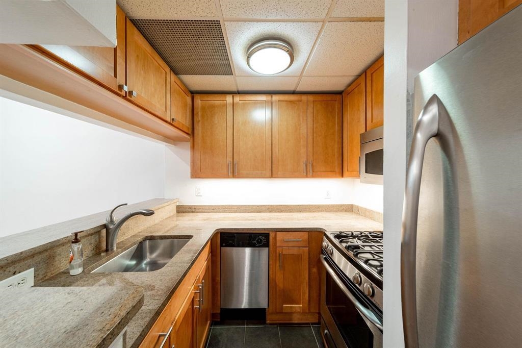 187 WAYNE ST Unit 207c