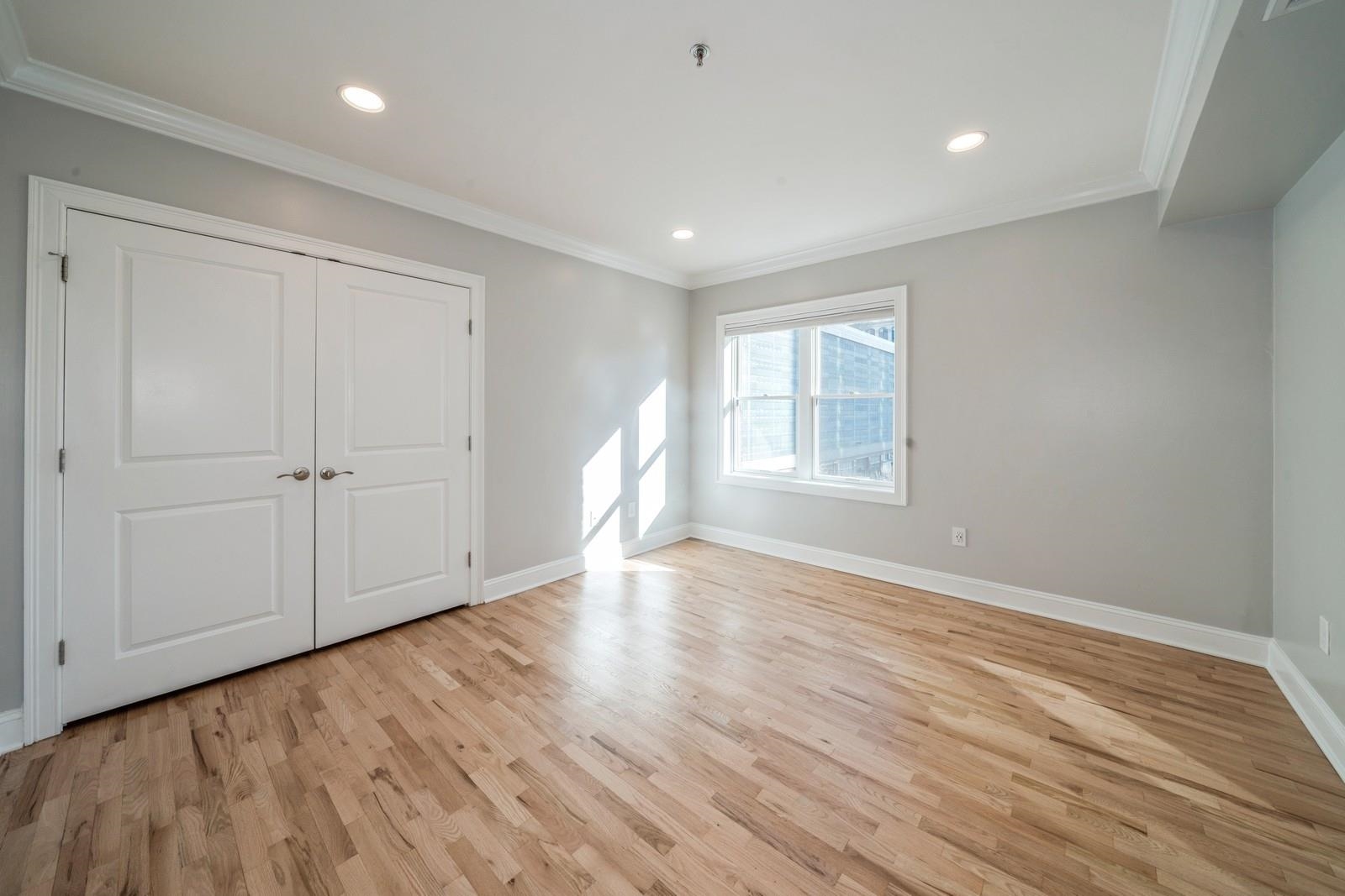 63 SUSSEX ST Unit: 8