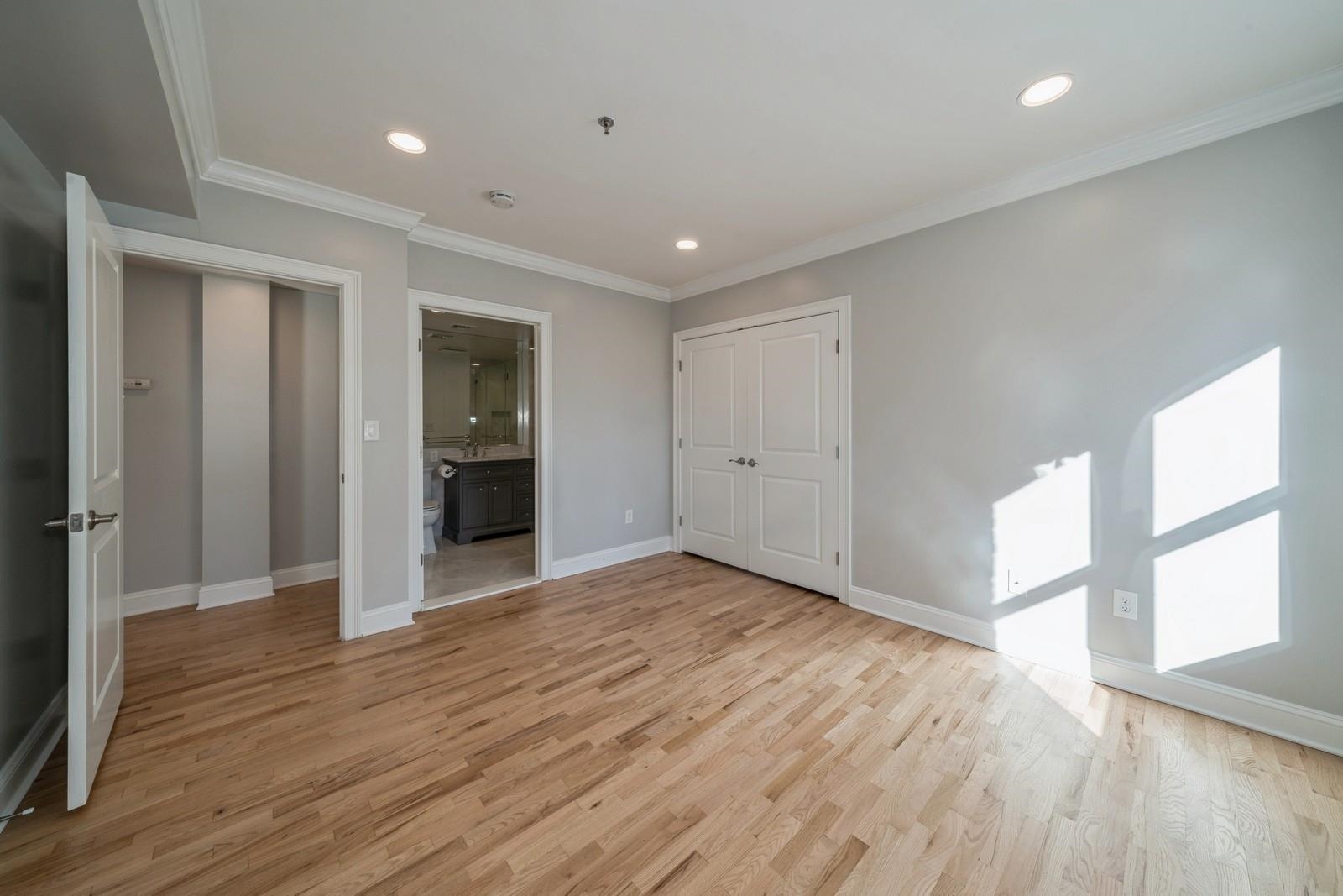 63 SUSSEX ST Unit: 8