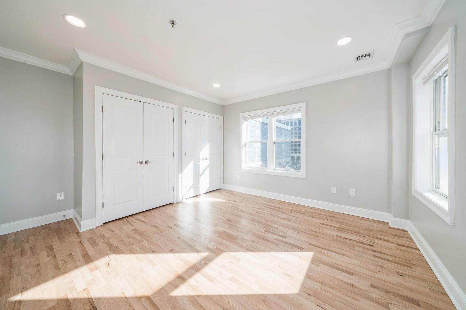 63 SUSSEX ST Unit: 8