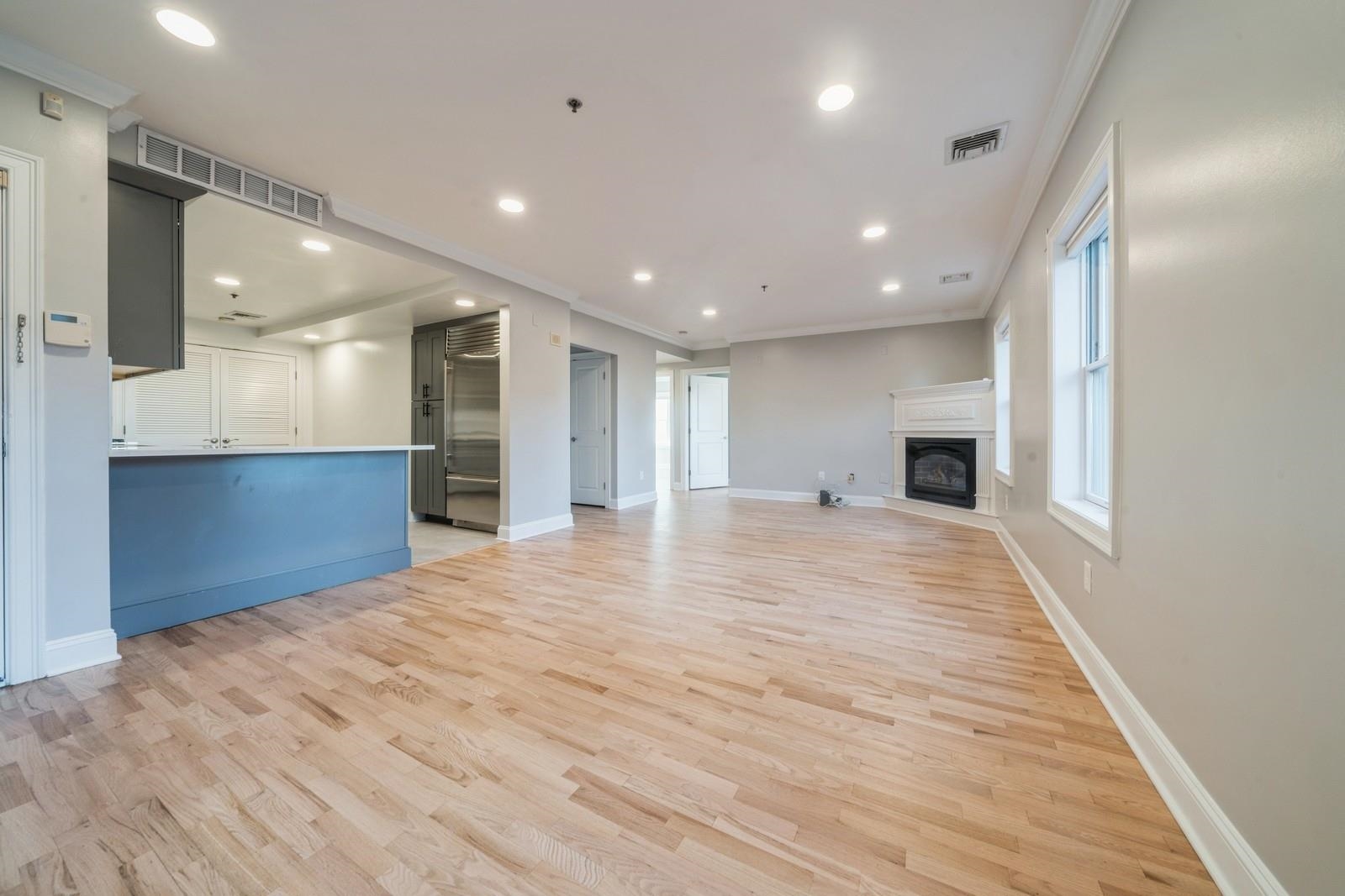 63 SUSSEX ST Unit: 8