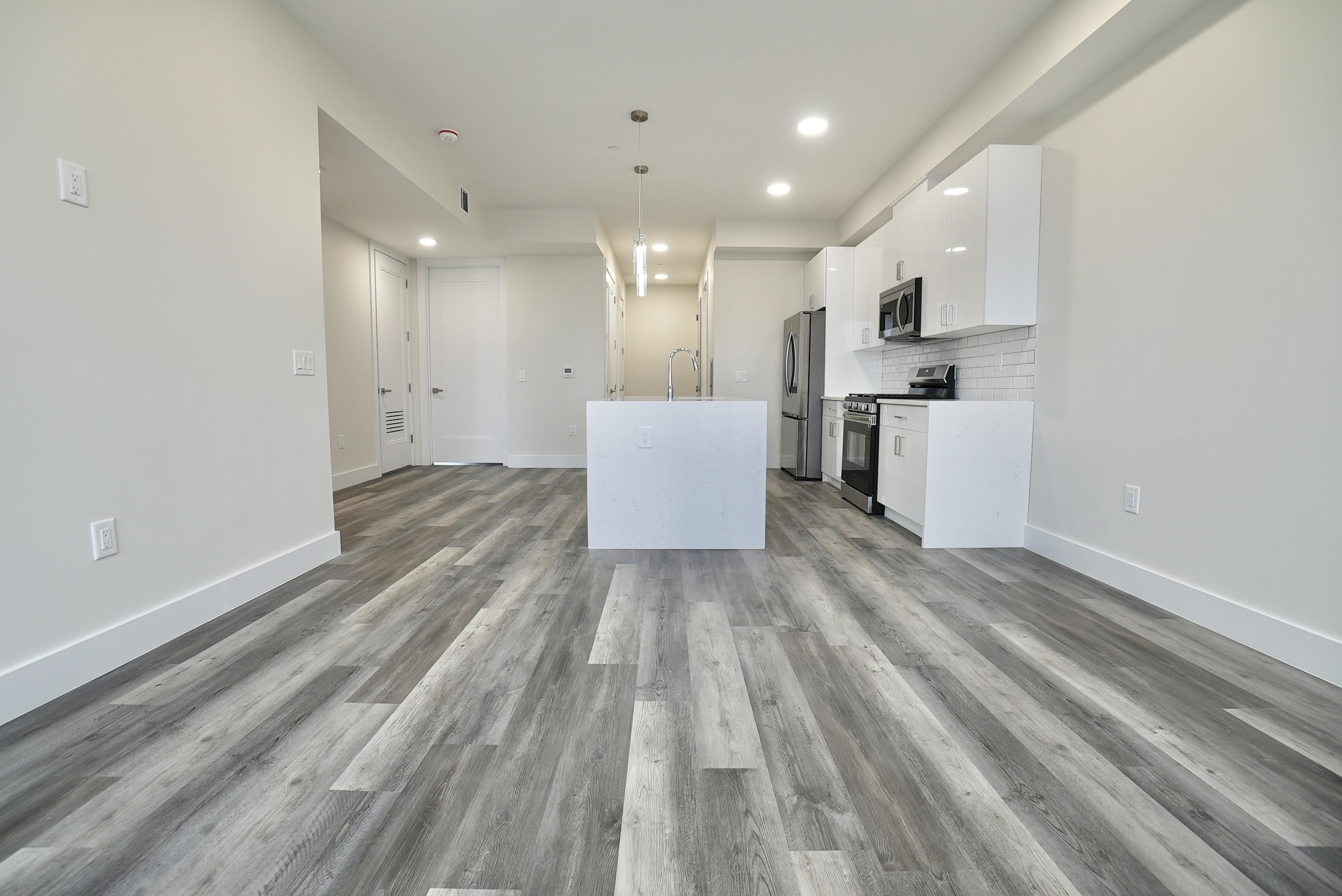 3443 JOHN F KENNEDY BLVD Unit: 504