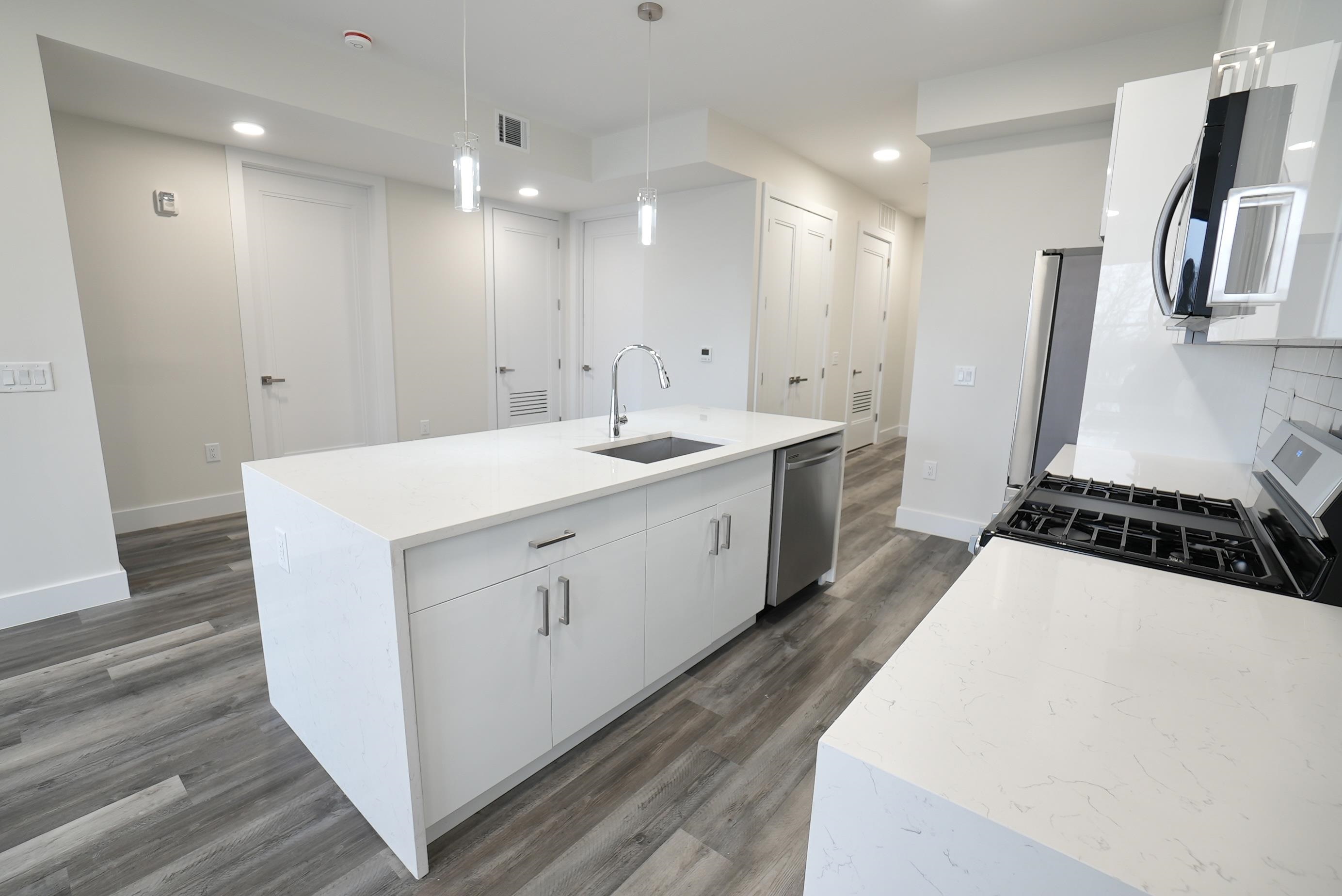 3443 JOHN F KENNEDY BLVD Unit: 504