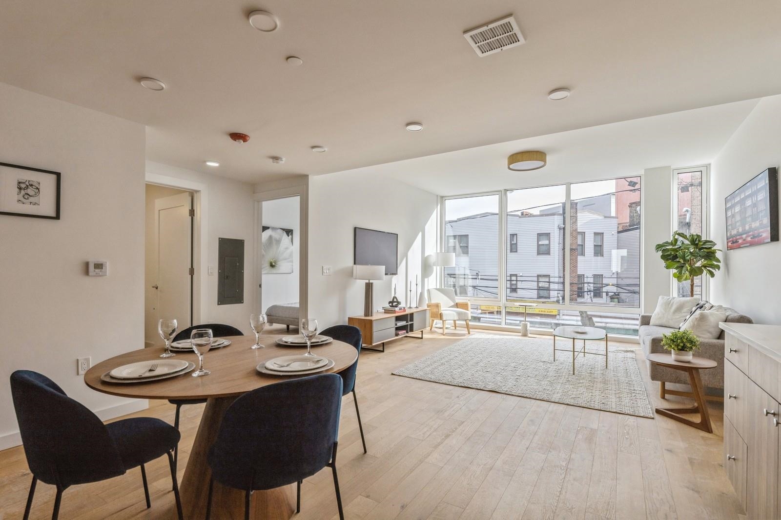 139 BRUNSWICK ST Unit: 207