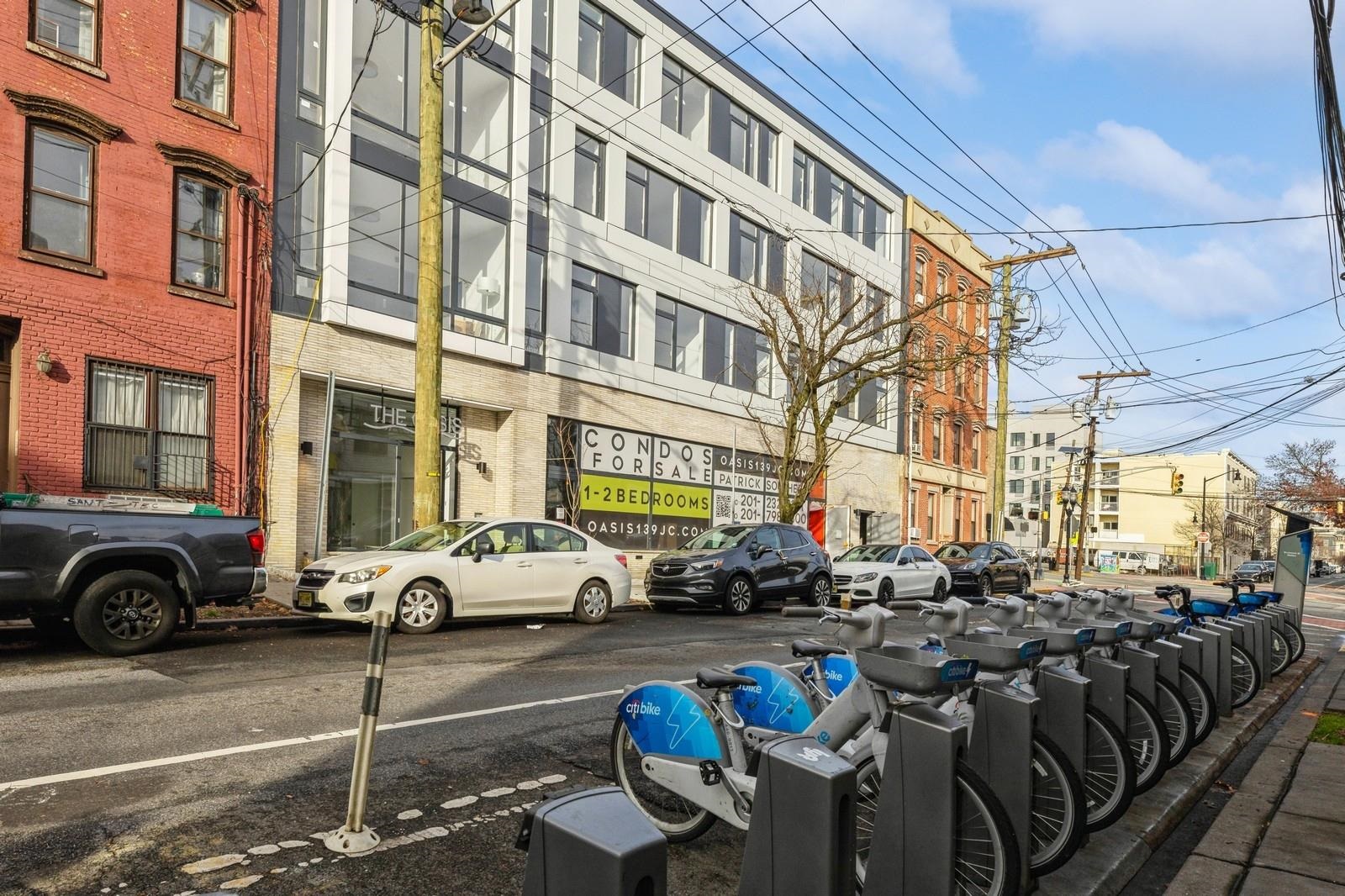 139 BRUNSWICK ST Unit: 207