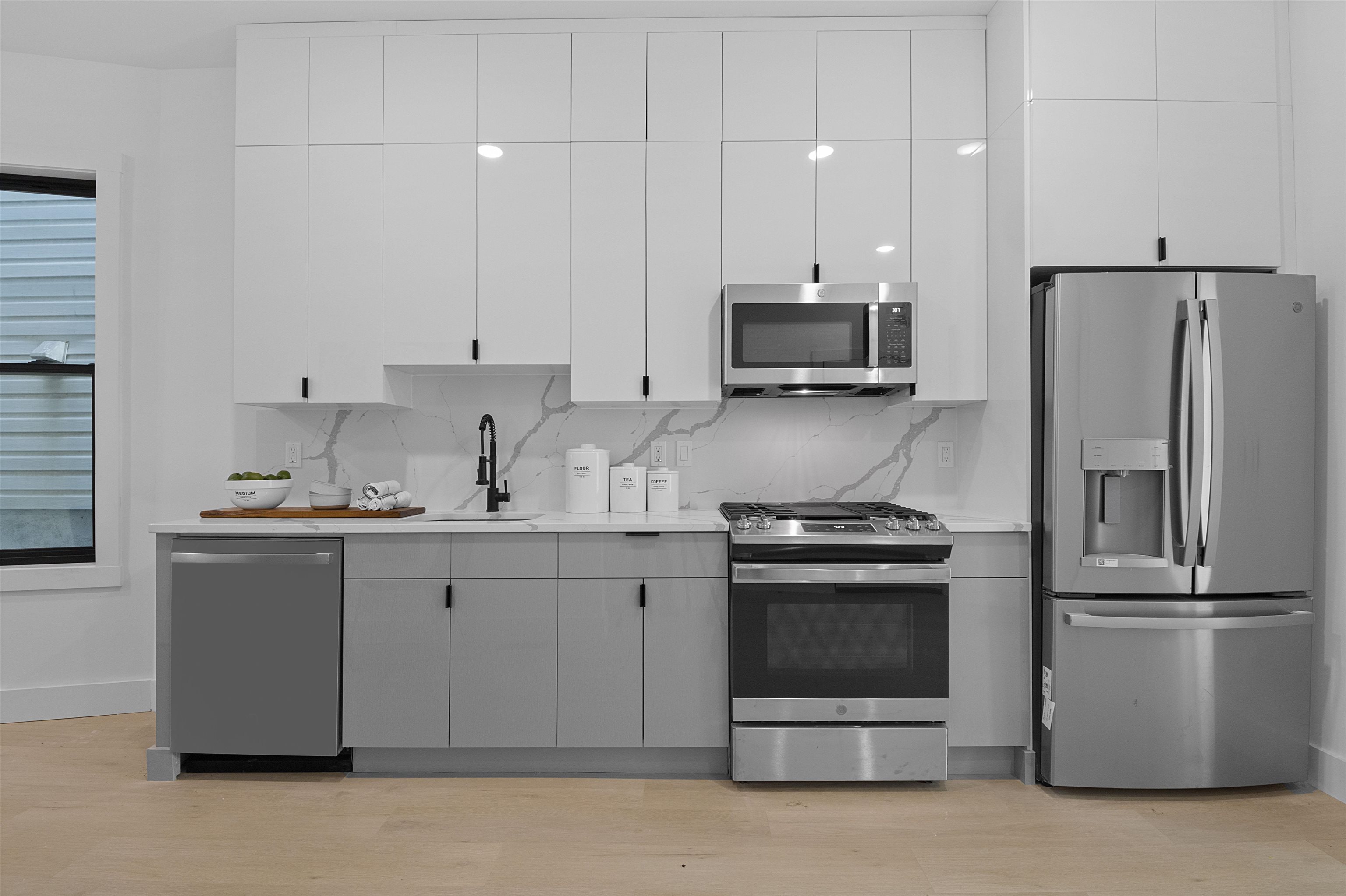 34 GRACE ST Unit: 2