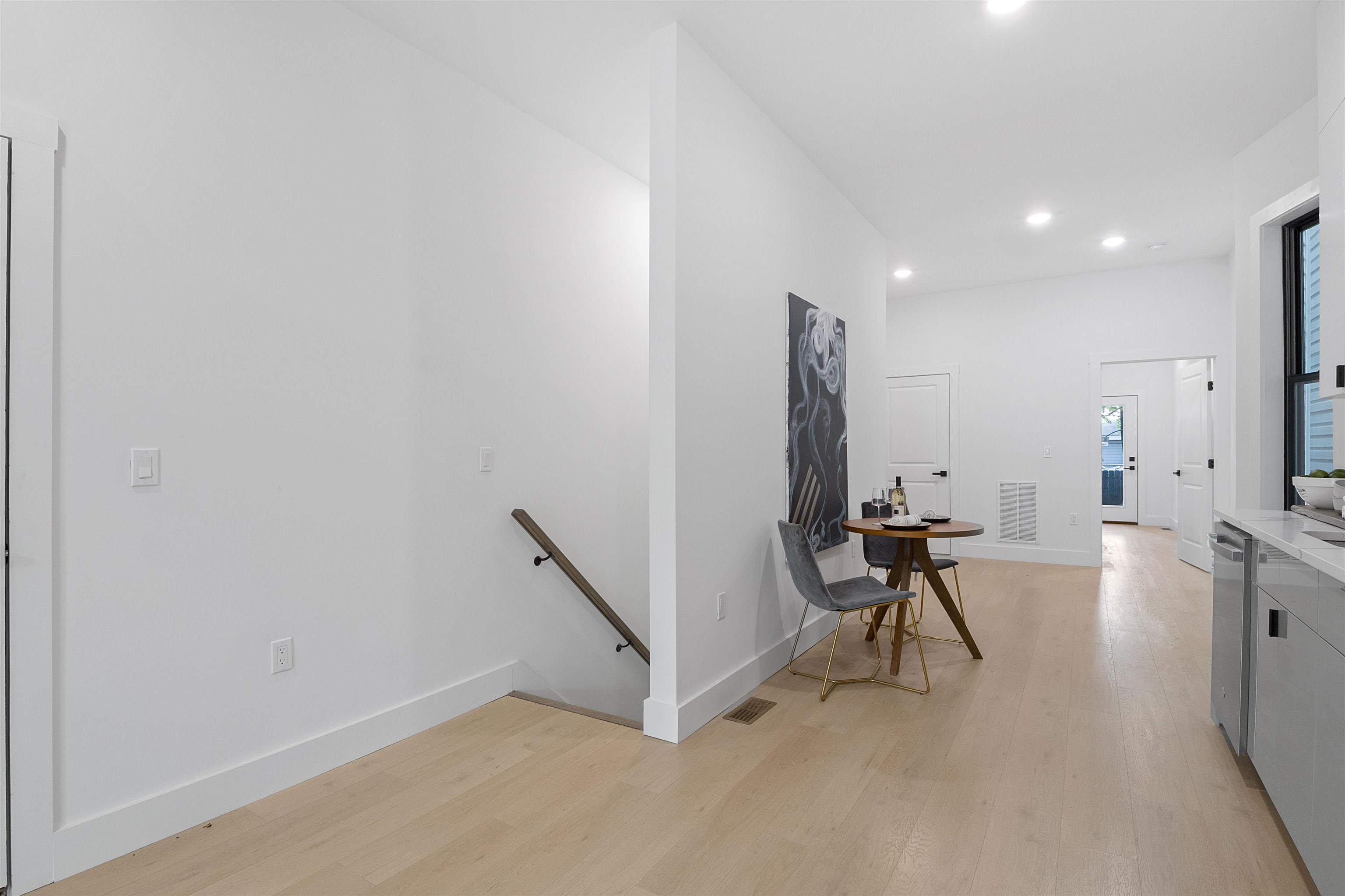 34 GRACE ST Unit: 2