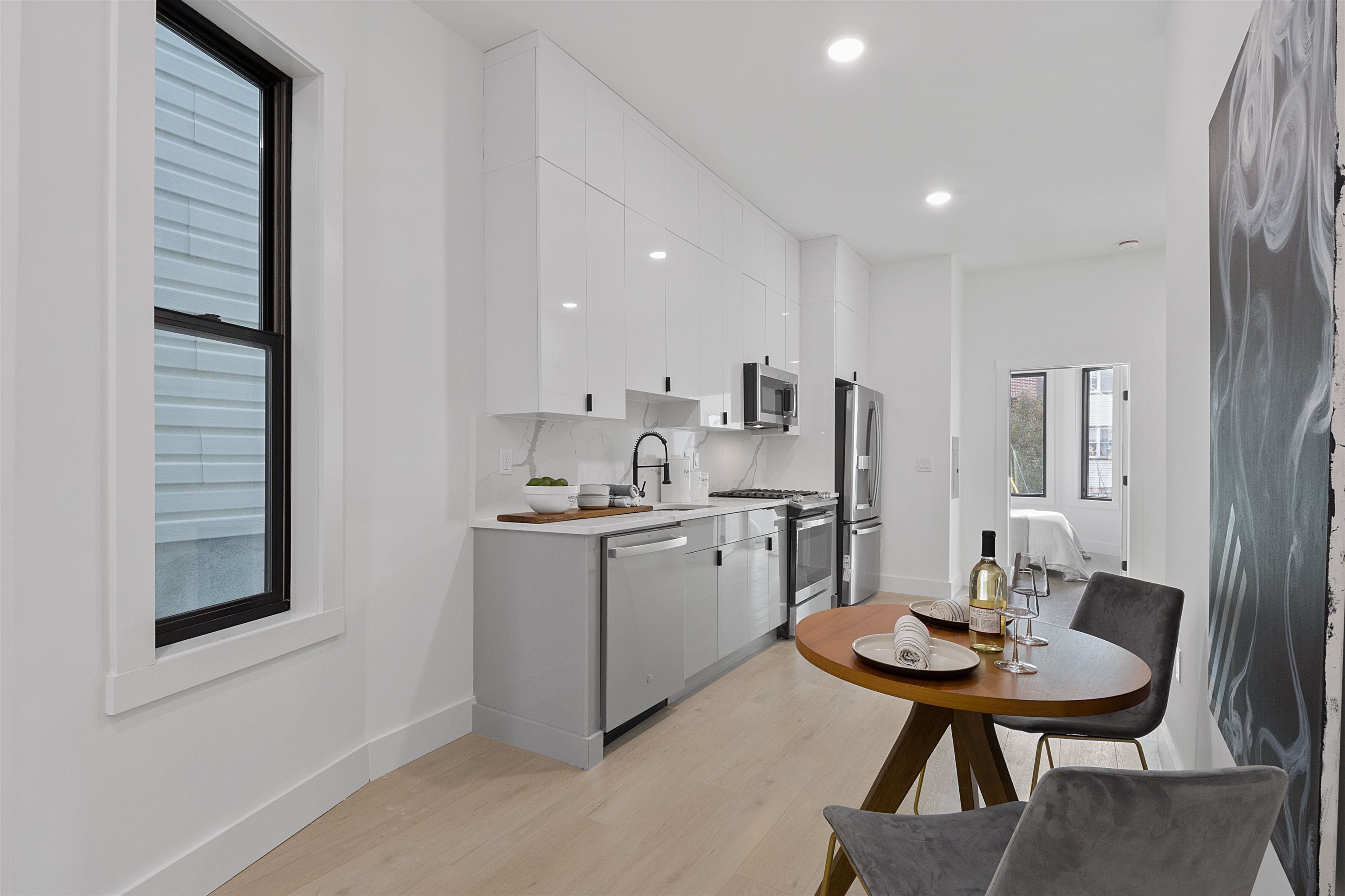 34 GRACE ST Unit: 2