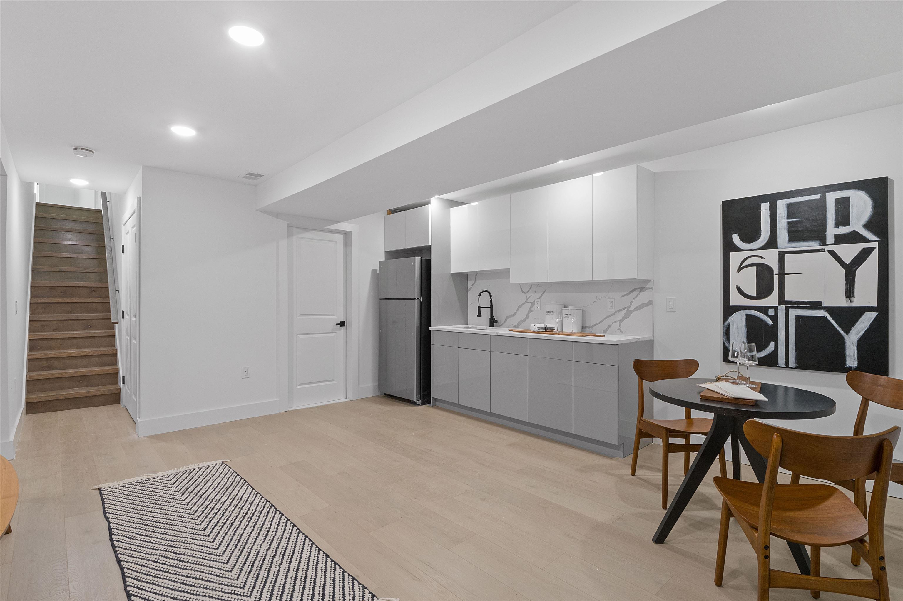 34 GRACE ST Unit: 2