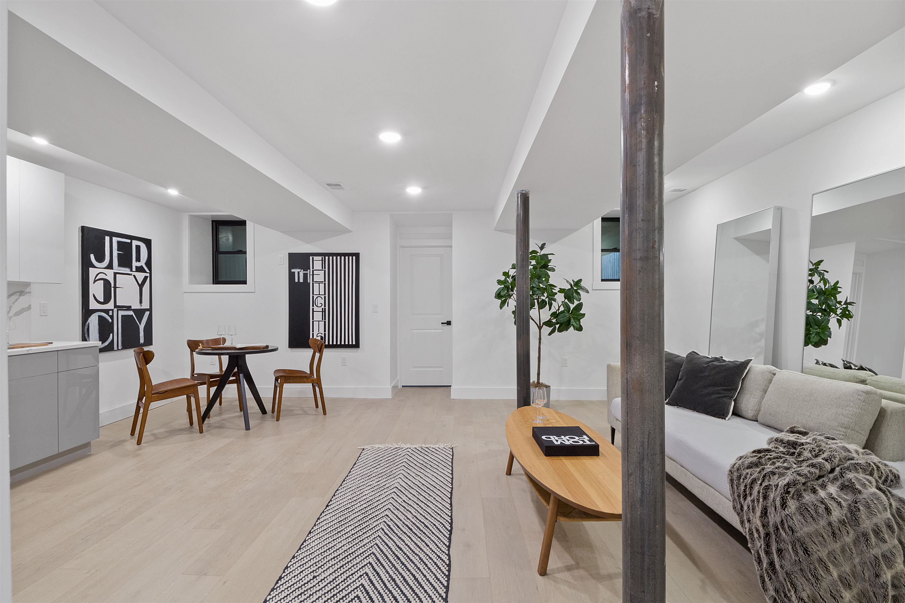 34 GRACE ST Unit: 2