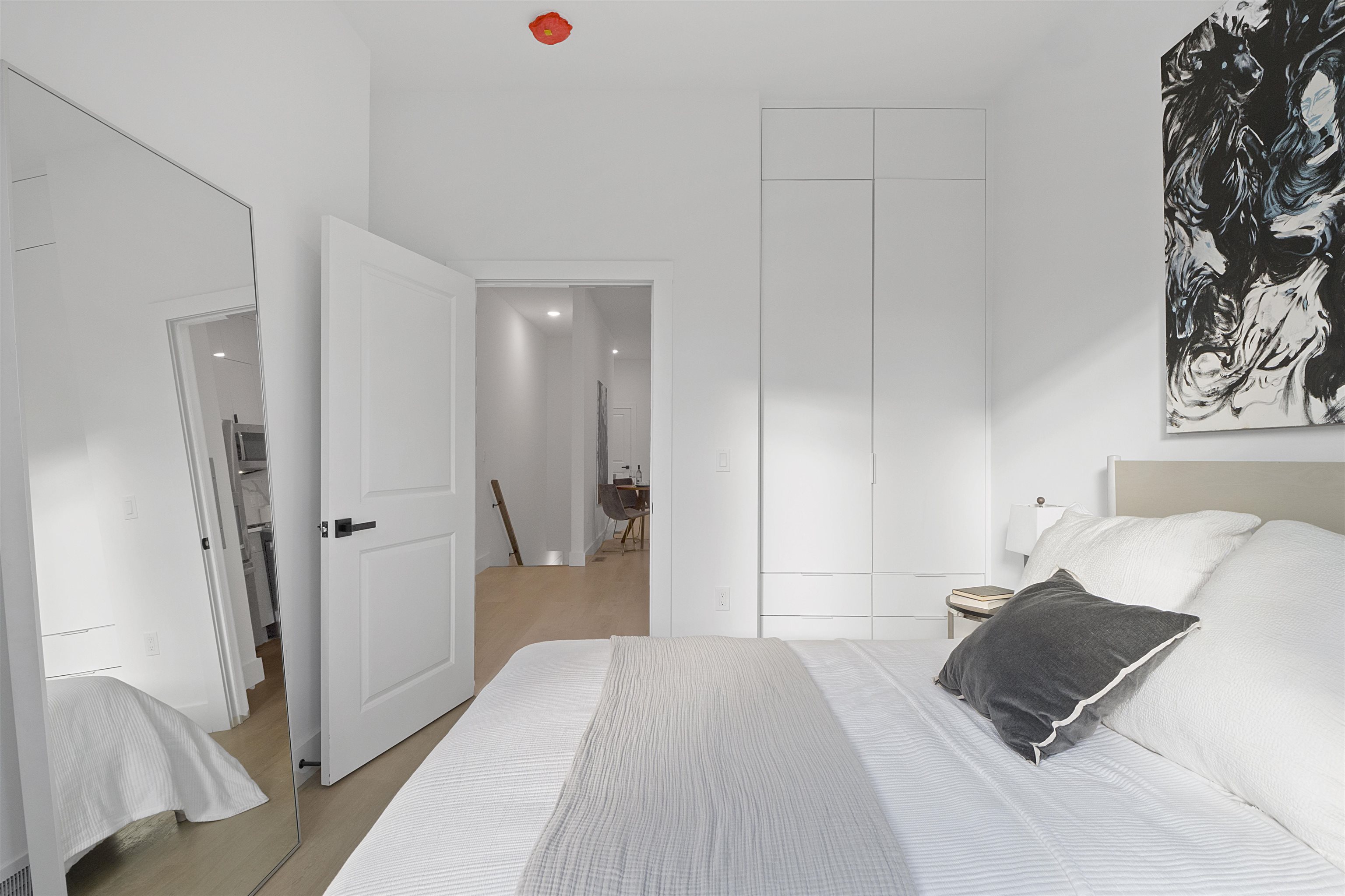 34 GRACE ST Unit: 2