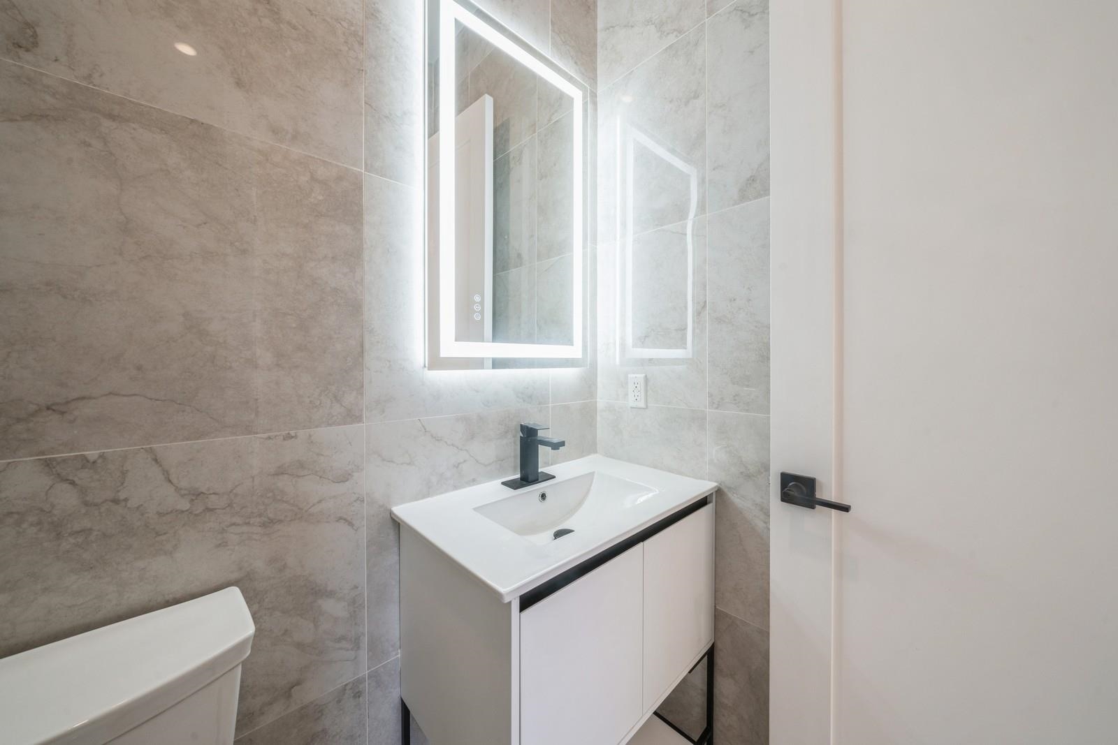 203 HUTTON ST Unit: 1