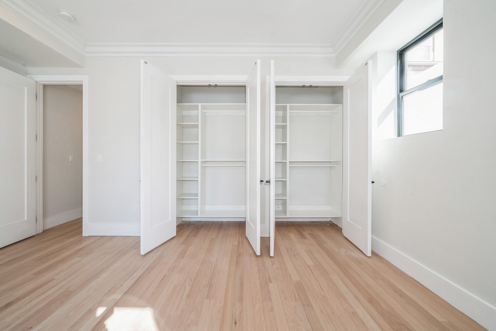 203 HUTTON ST Unit: 1