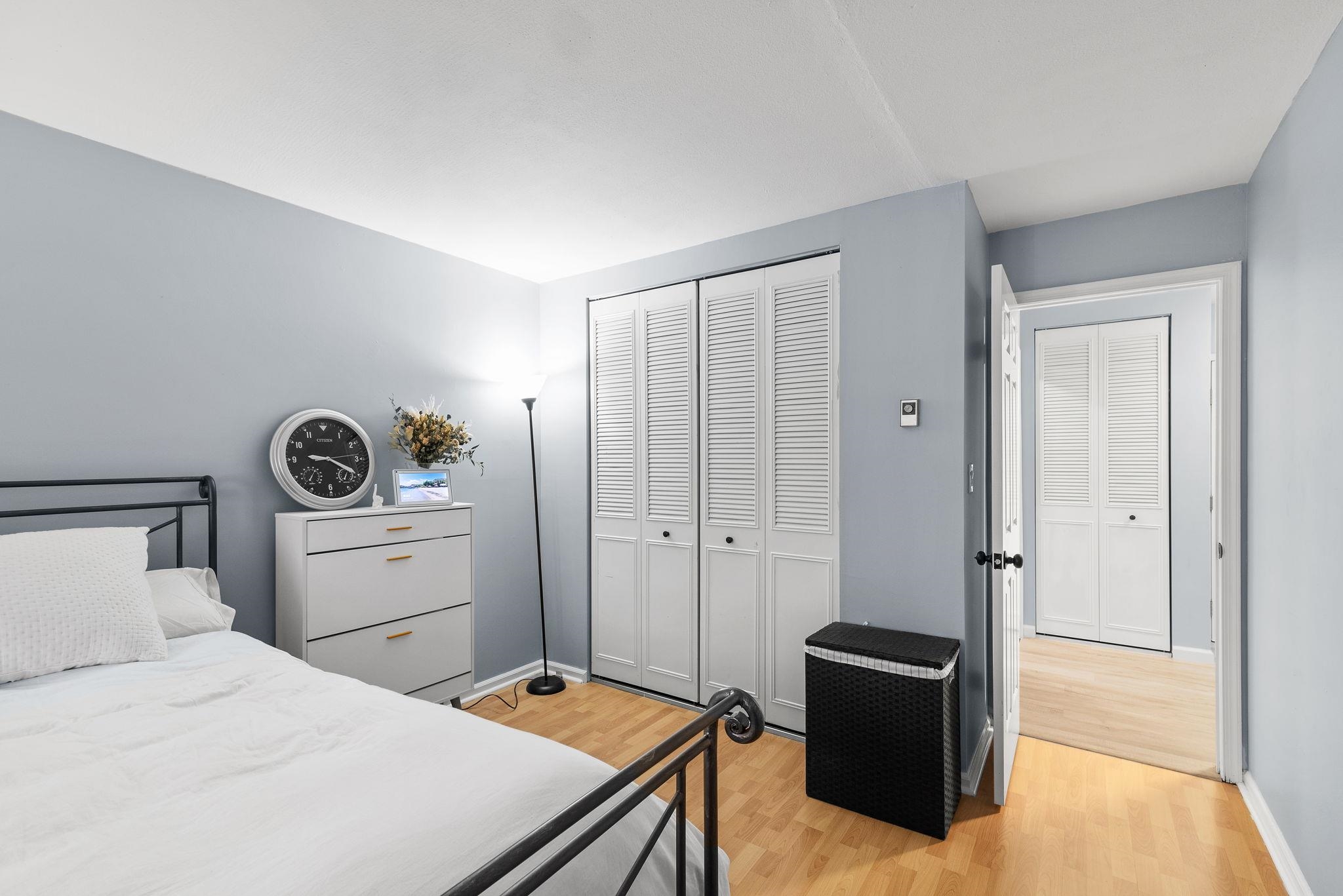 1001 AVENUE C Unit: B4