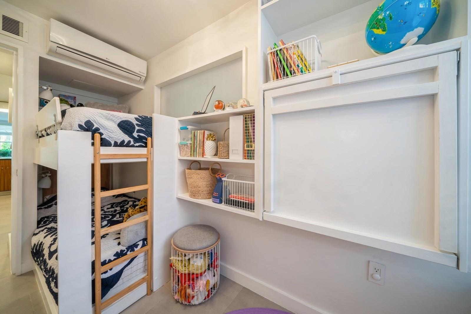 151 SUSSEX ST Unit: 1