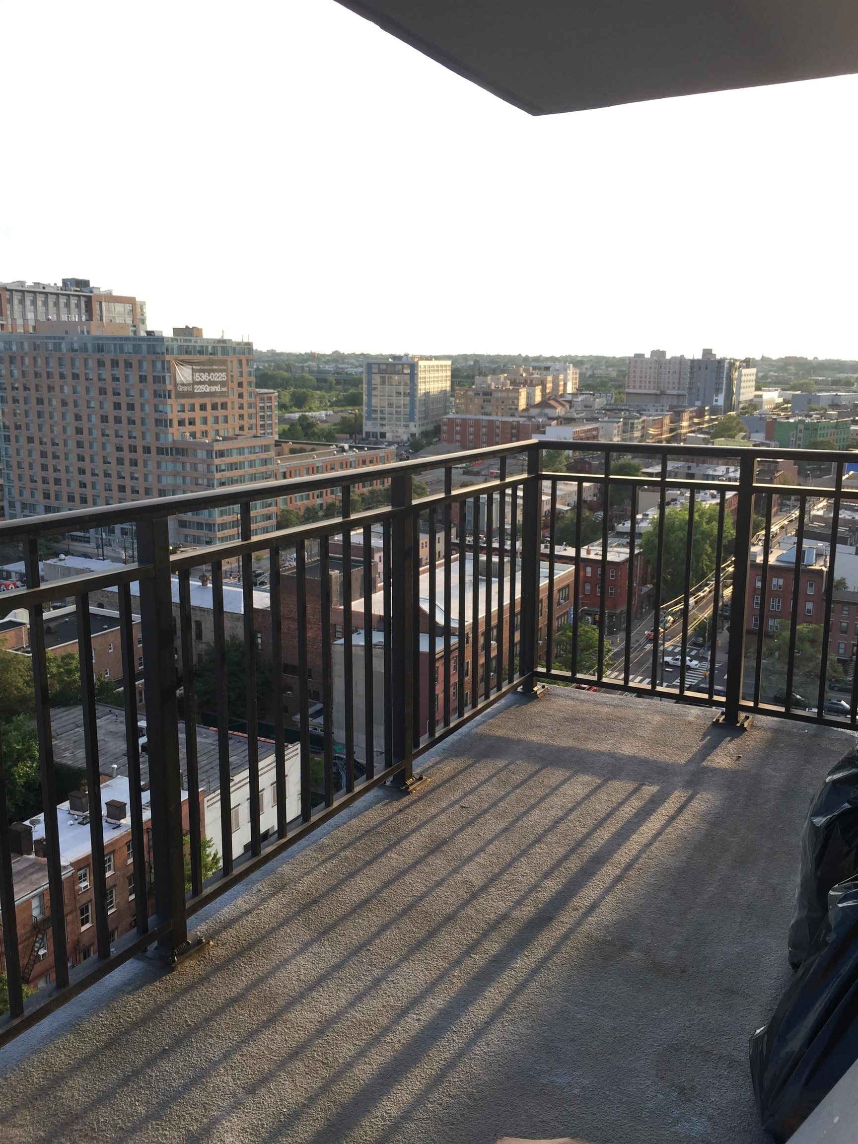 135 MONTGOMERY ST Unit: 17E