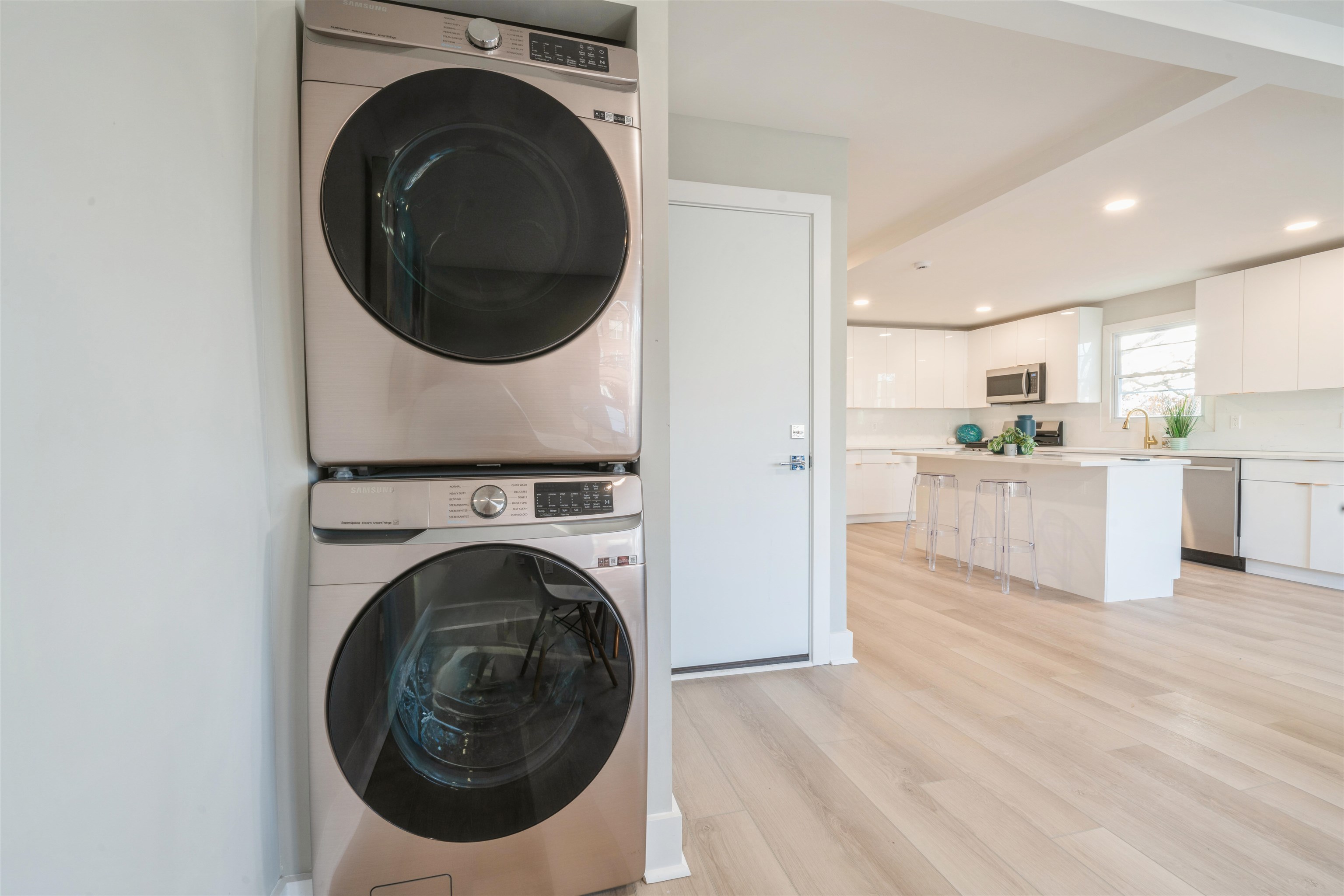 203 HOPKINS AVE Unit: 2