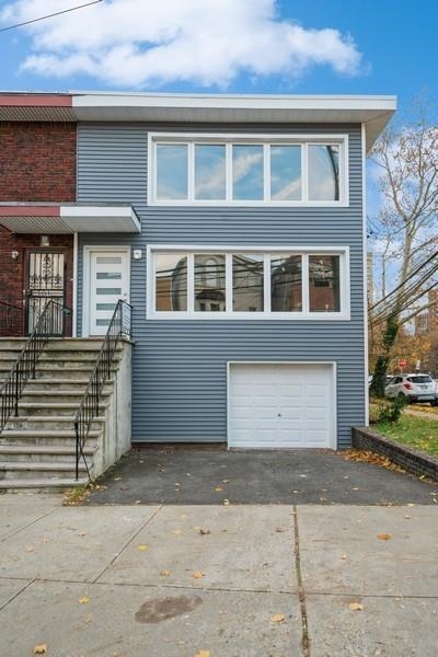 203 HOPKINS AVE Unit: 2