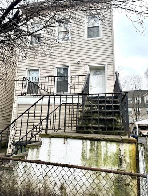 113 MYRTLE AVE
