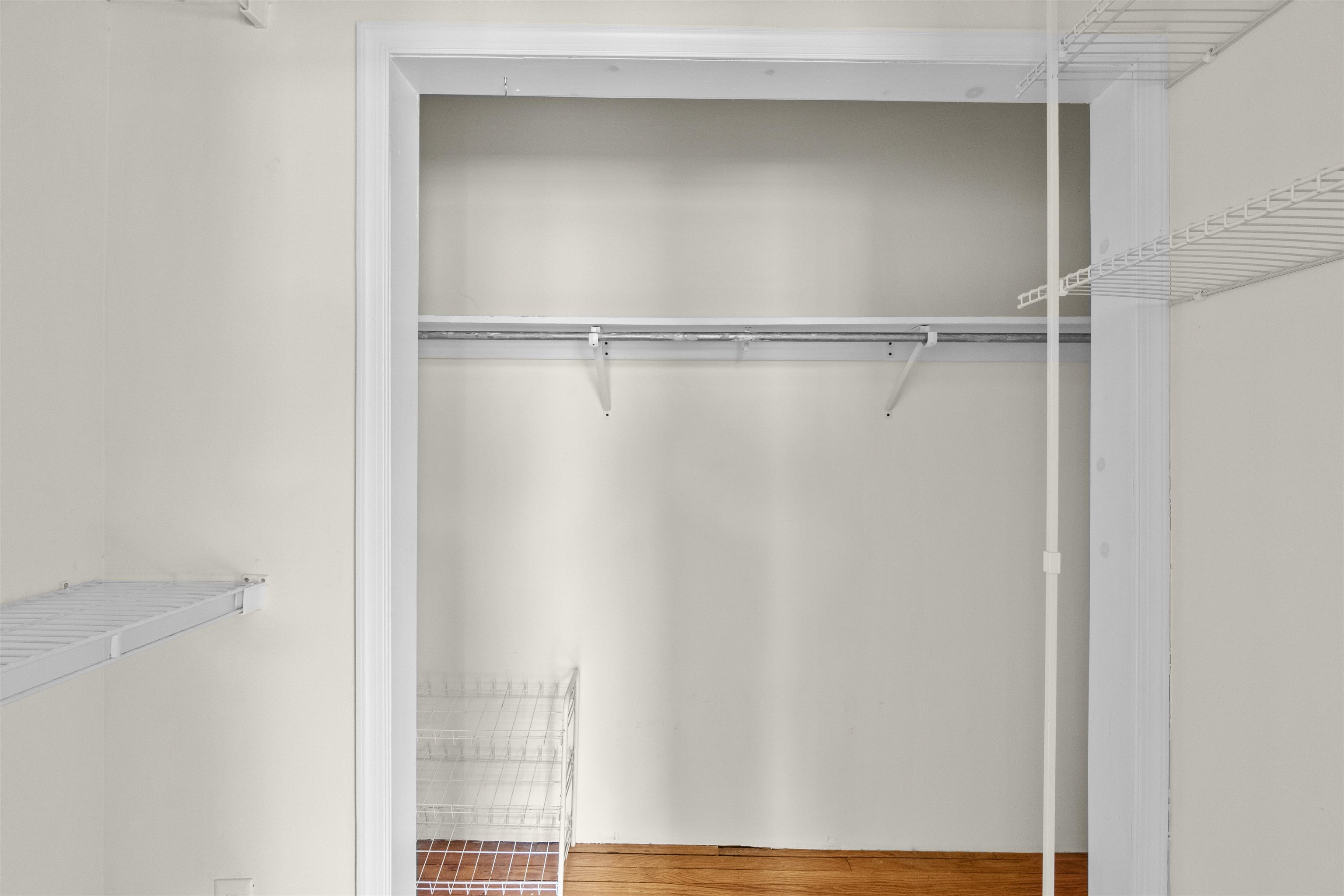28 MONTICELLO AVE Unit: 2