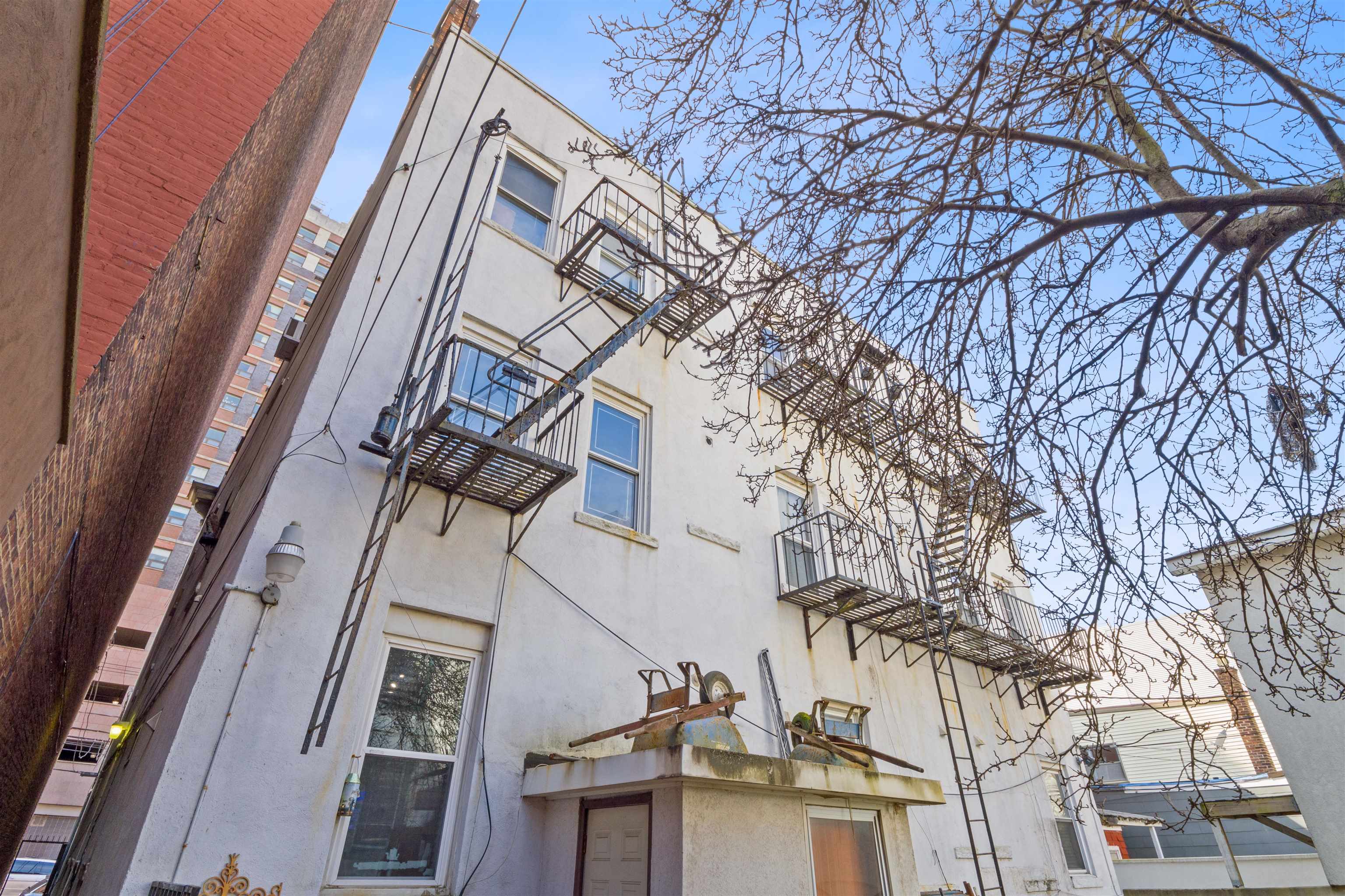 810-812 22ND ST