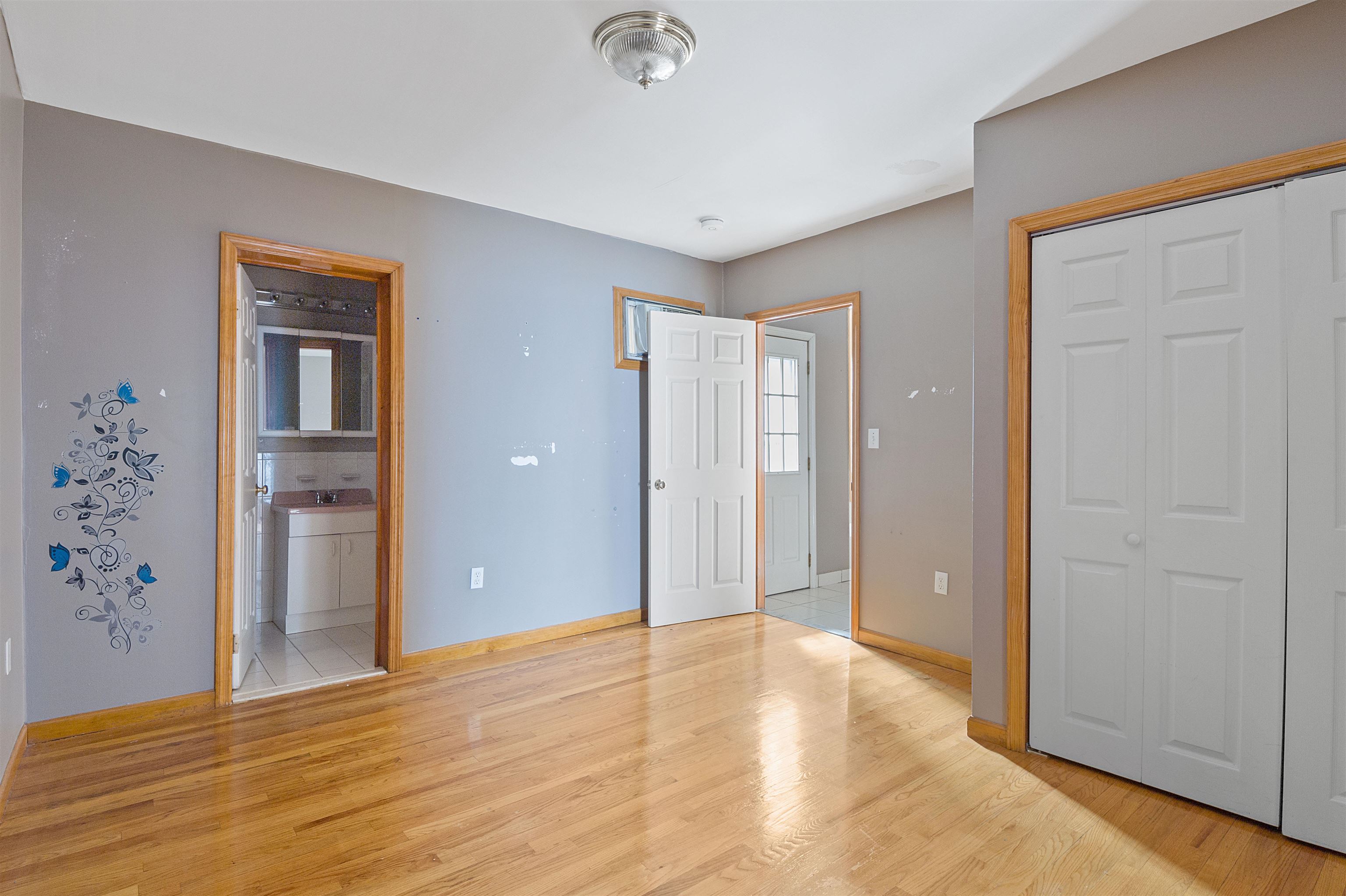 810-812 22ND ST