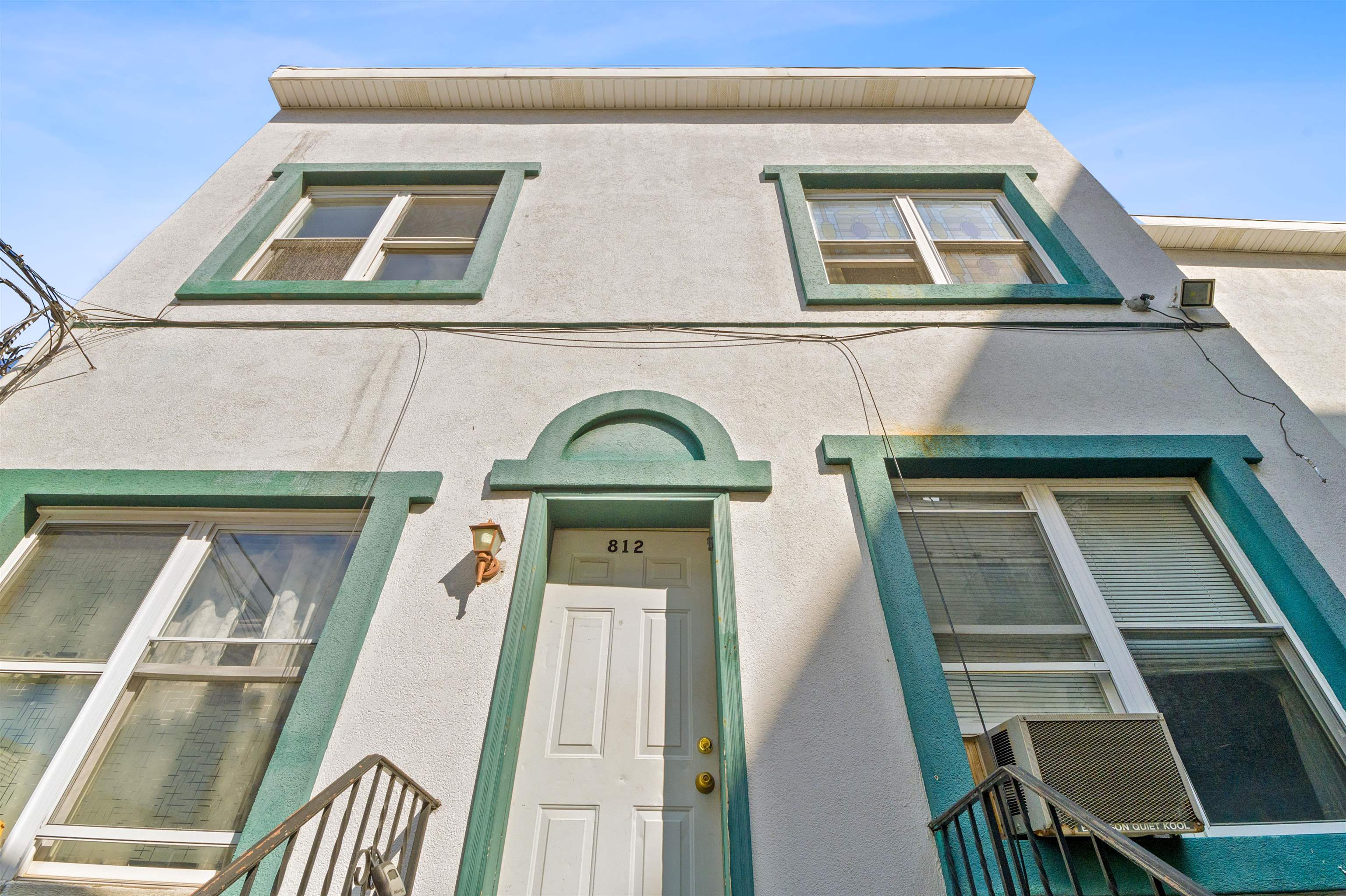 810-812 22ND ST