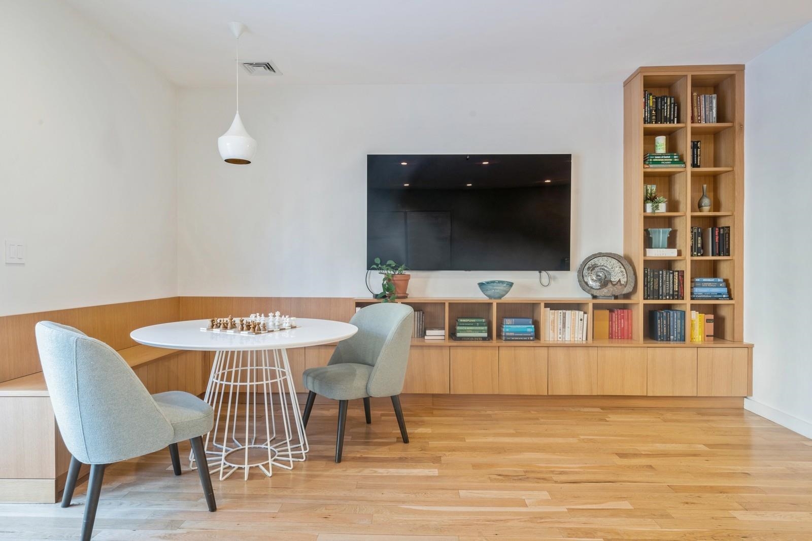 334 7TH ST Unit: 1