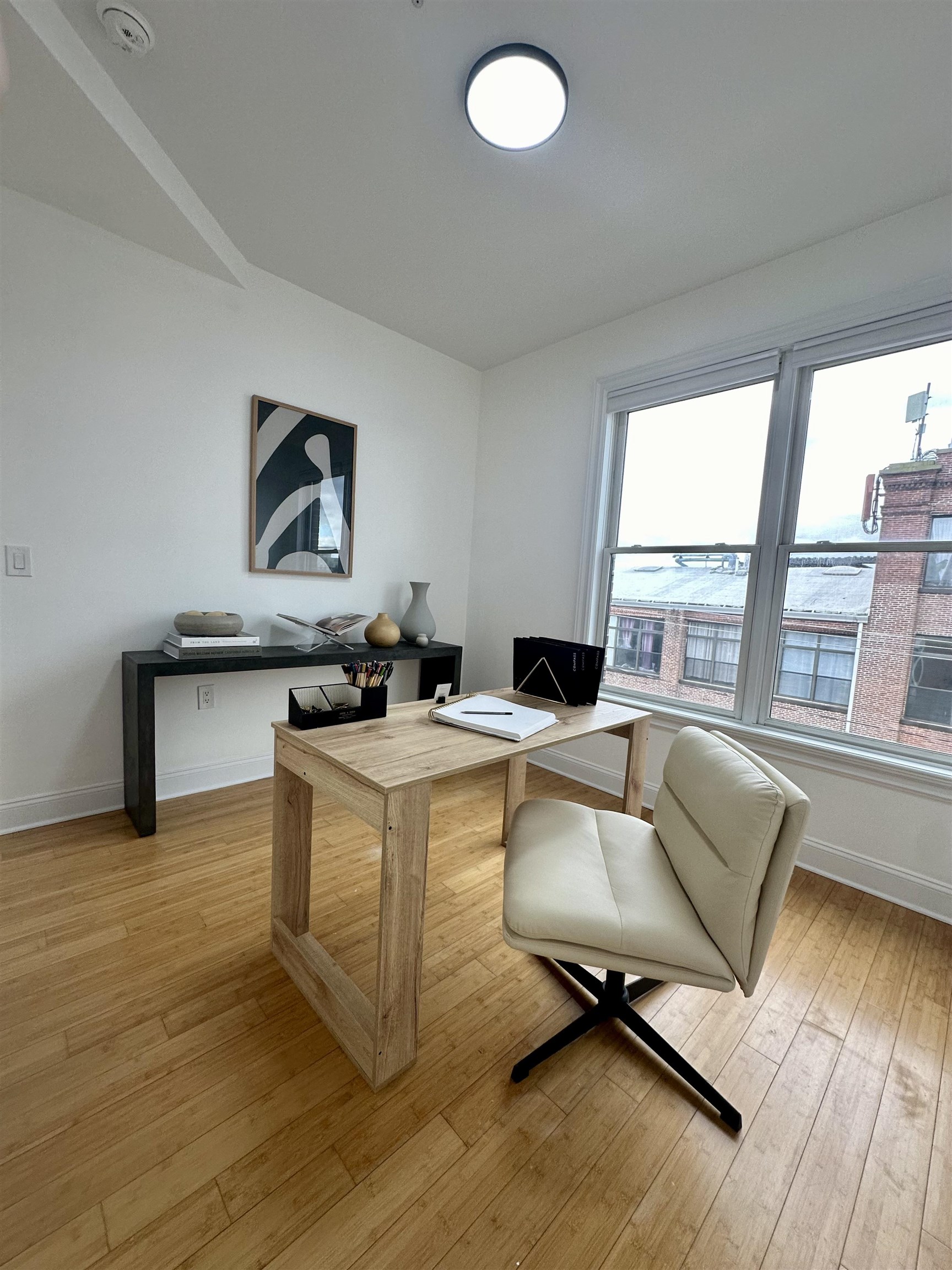 5 MONITOR ST Unit: 203