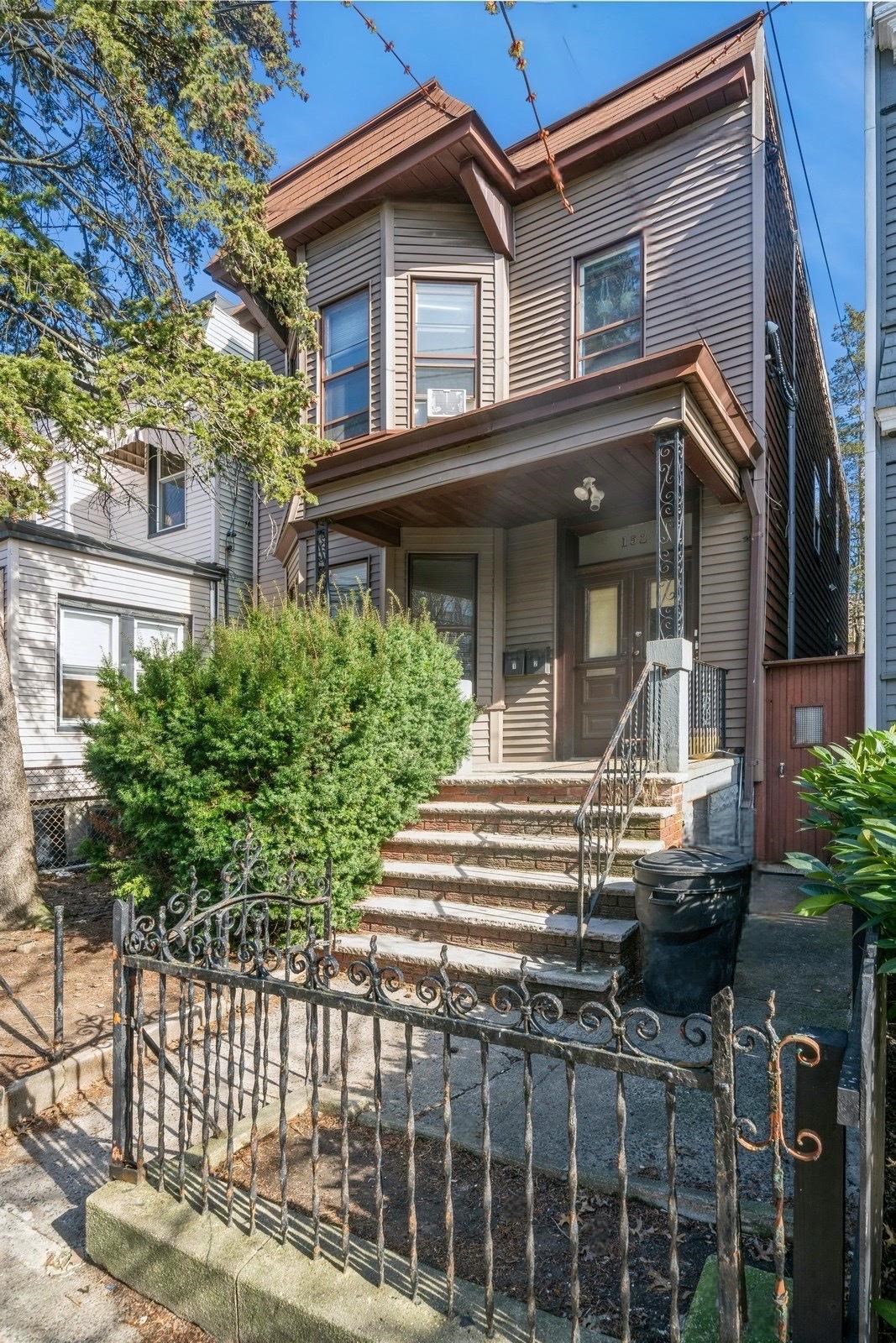 152 SHERMAN AVE