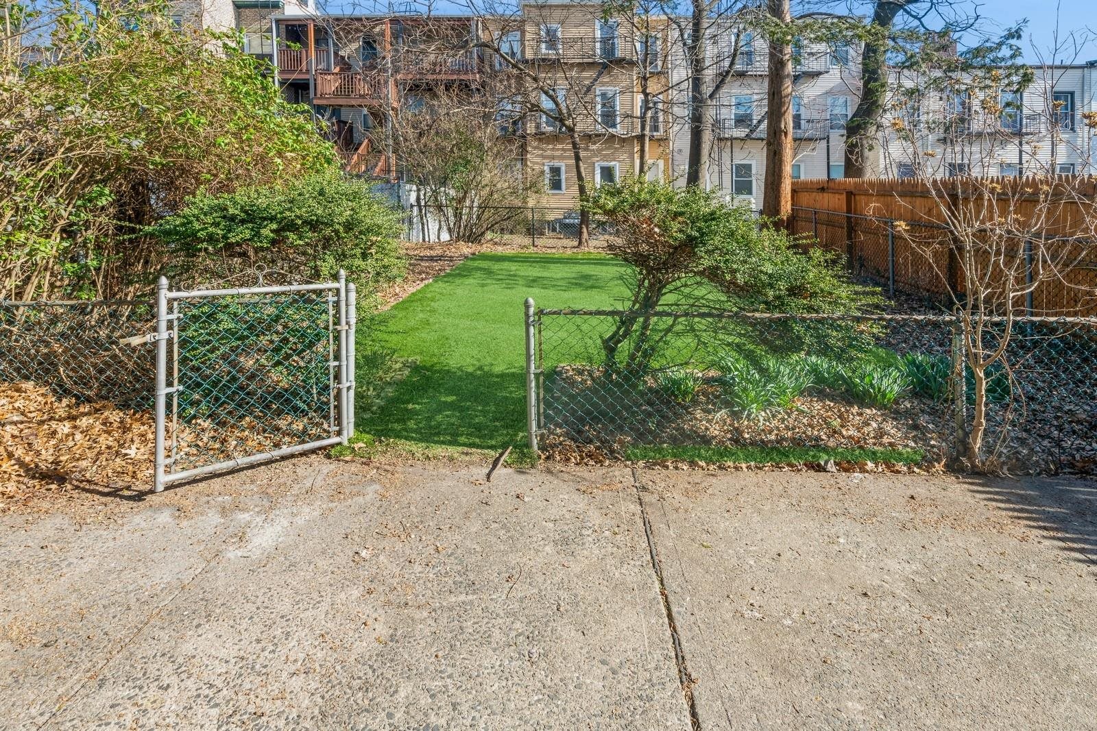 152 SHERMAN AVE