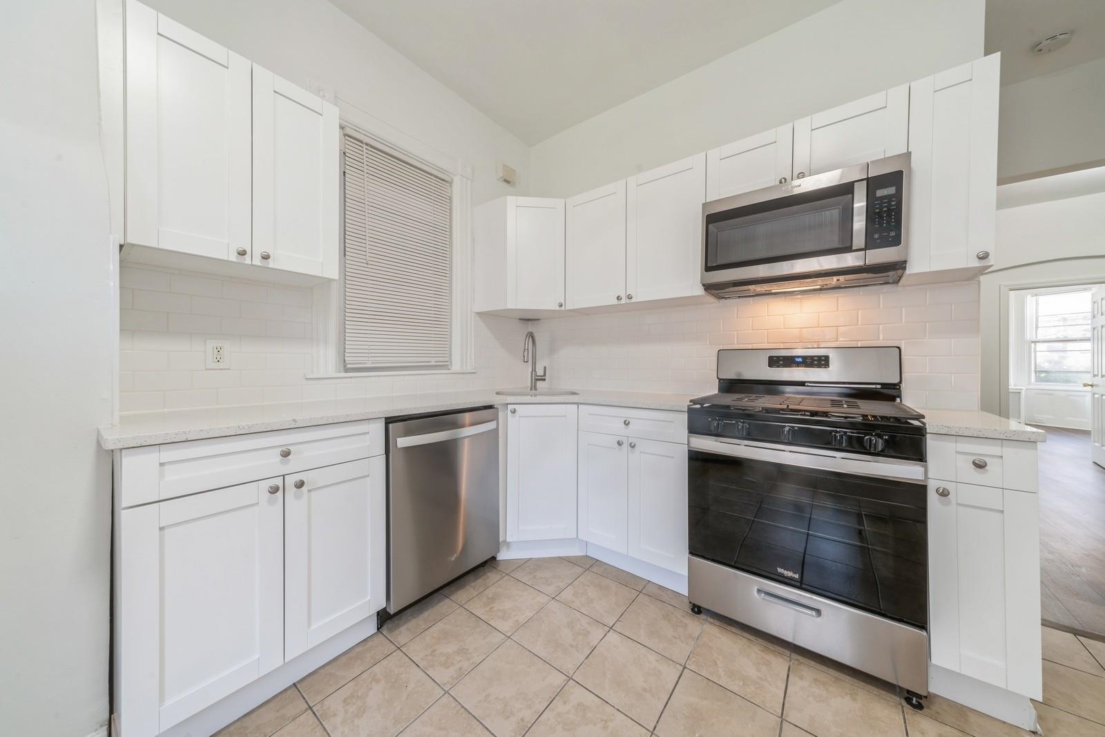 152 SHERMAN AVE