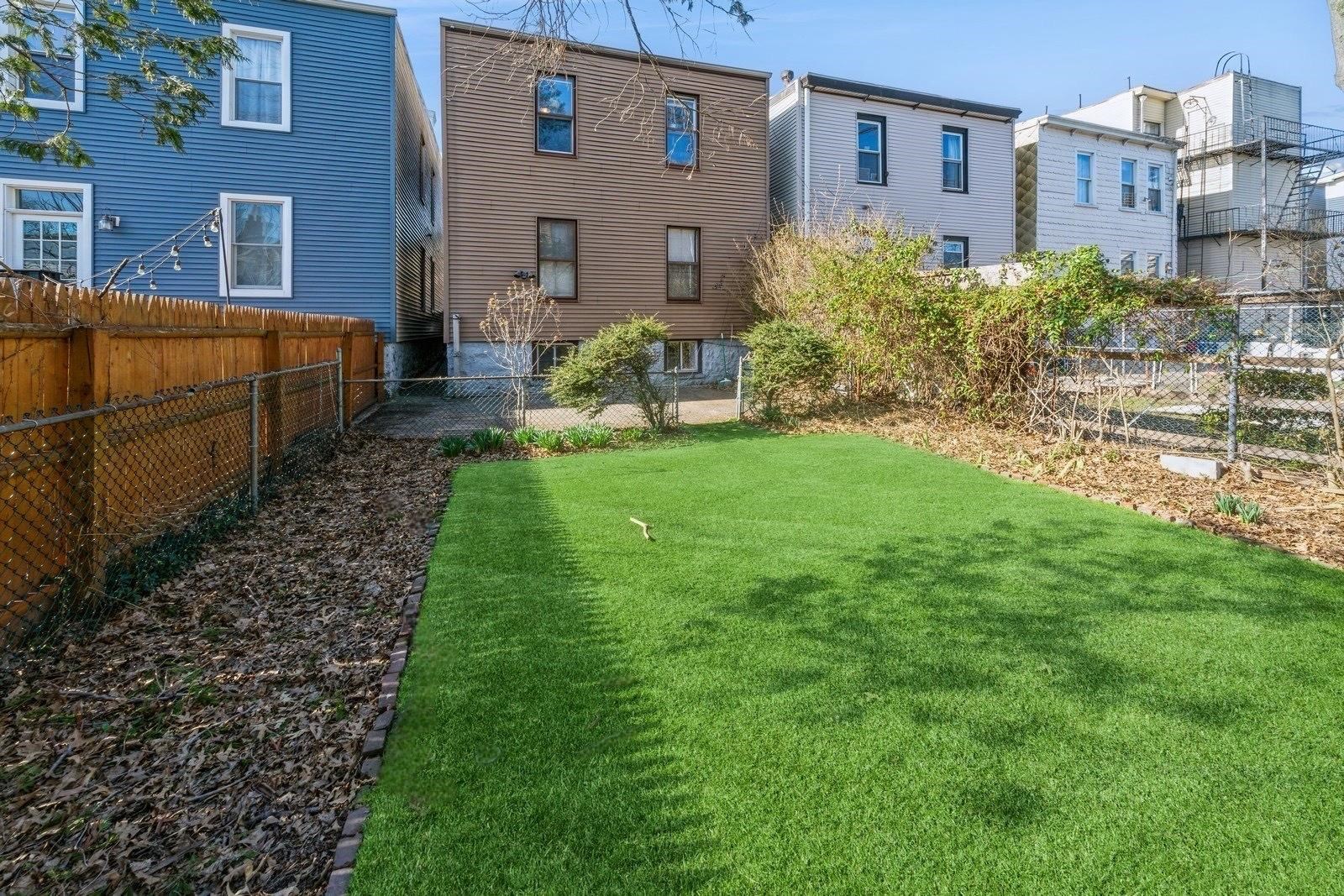 152 SHERMAN AVE