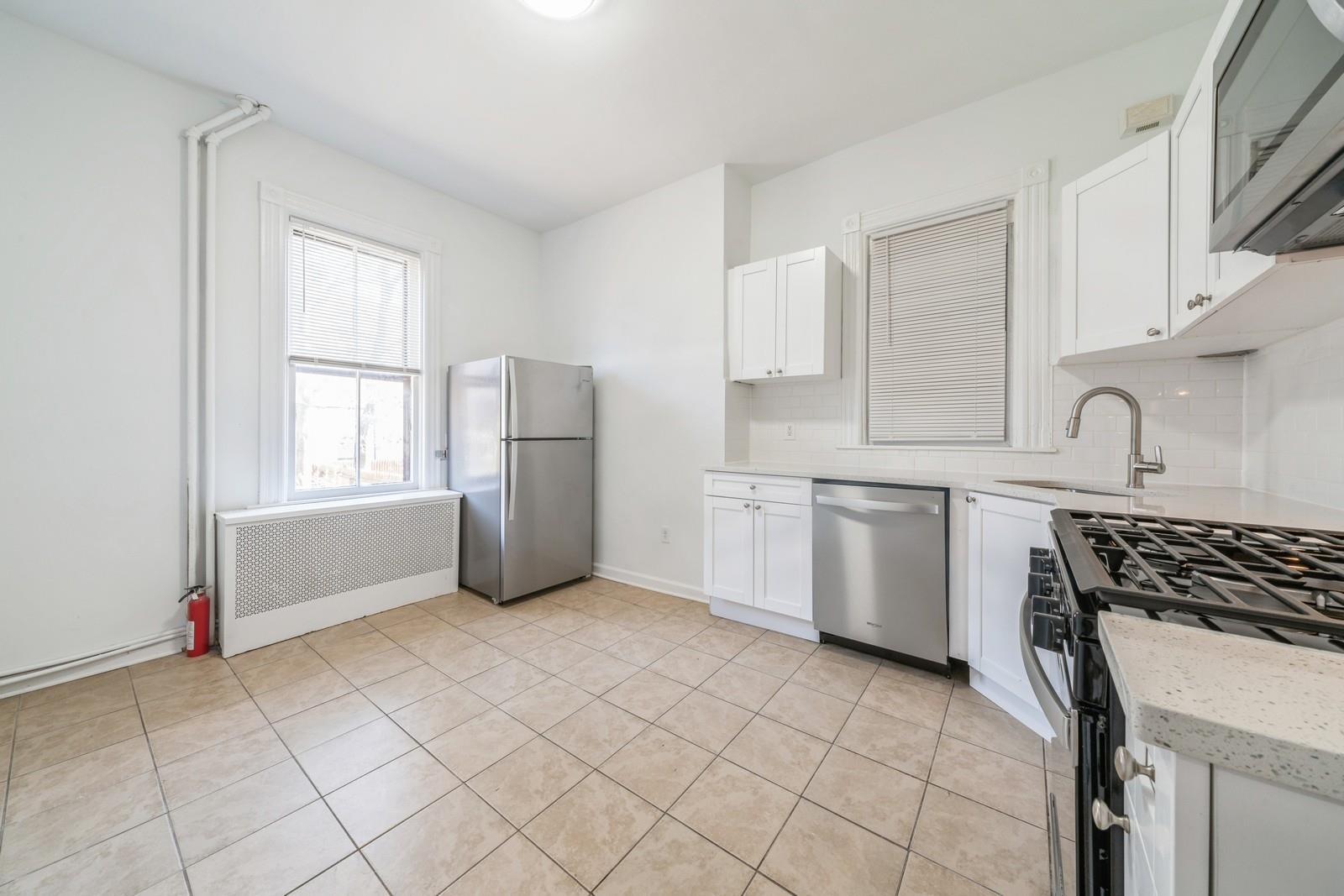 152 SHERMAN AVE