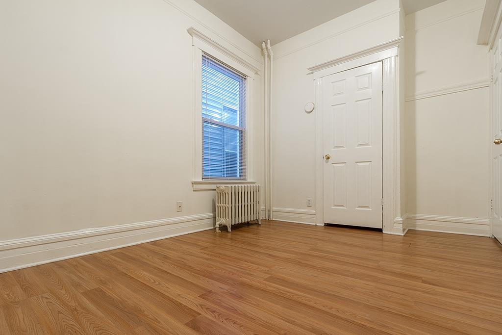 109 CLAREMONT AVE