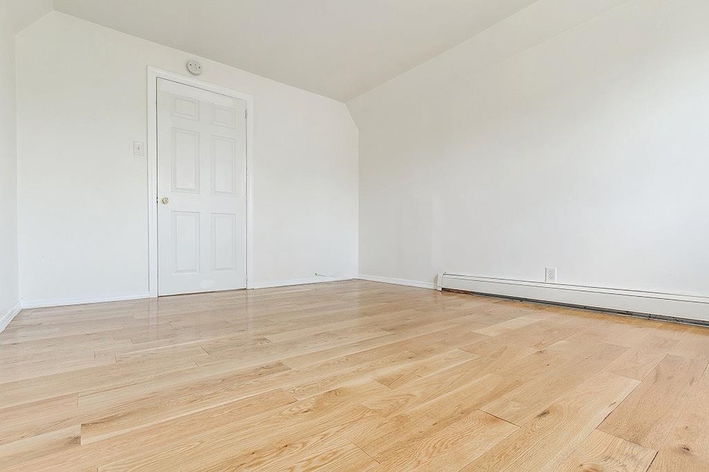 109 CLAREMONT AVE