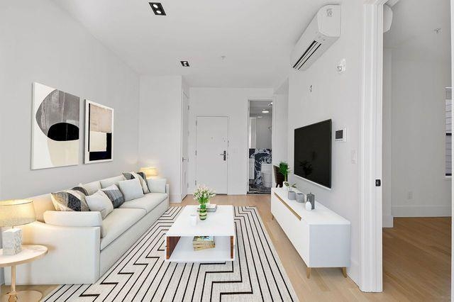 32 MAGNOLIA AVE Unit: 301