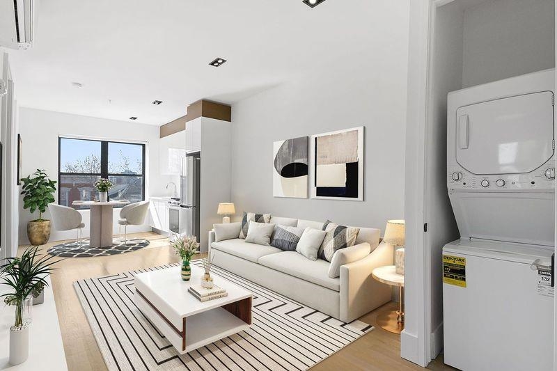 32 MAGNOLIA AVE Unit: 301