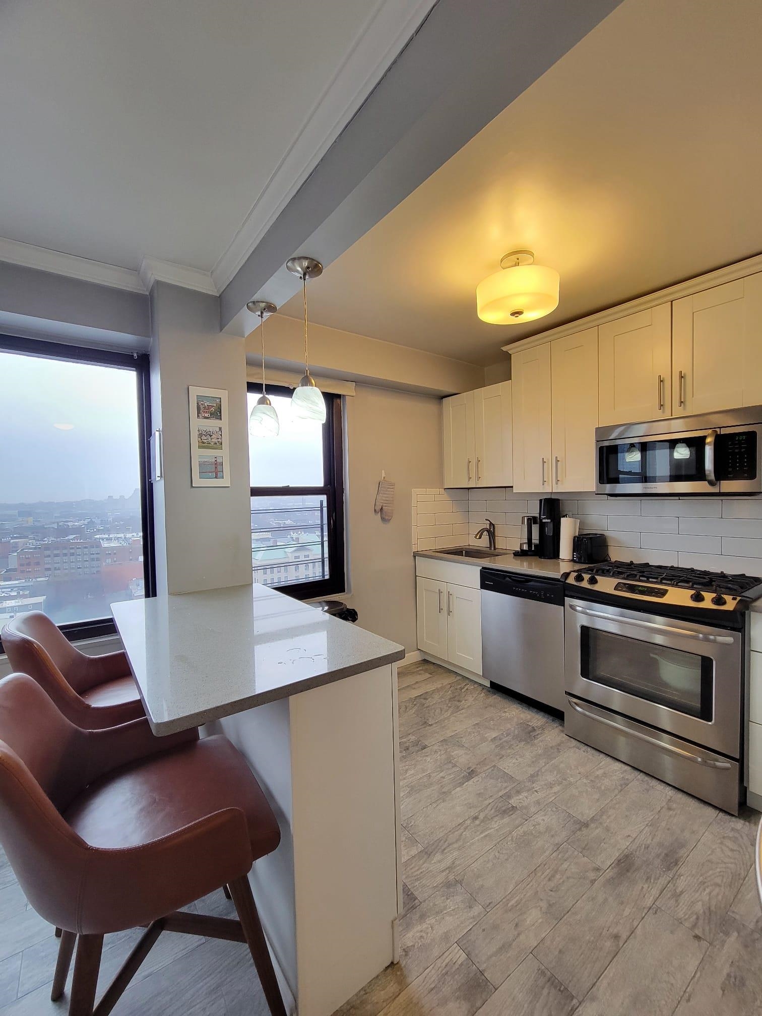 135 MONTGOMERY ST Unit: 18F