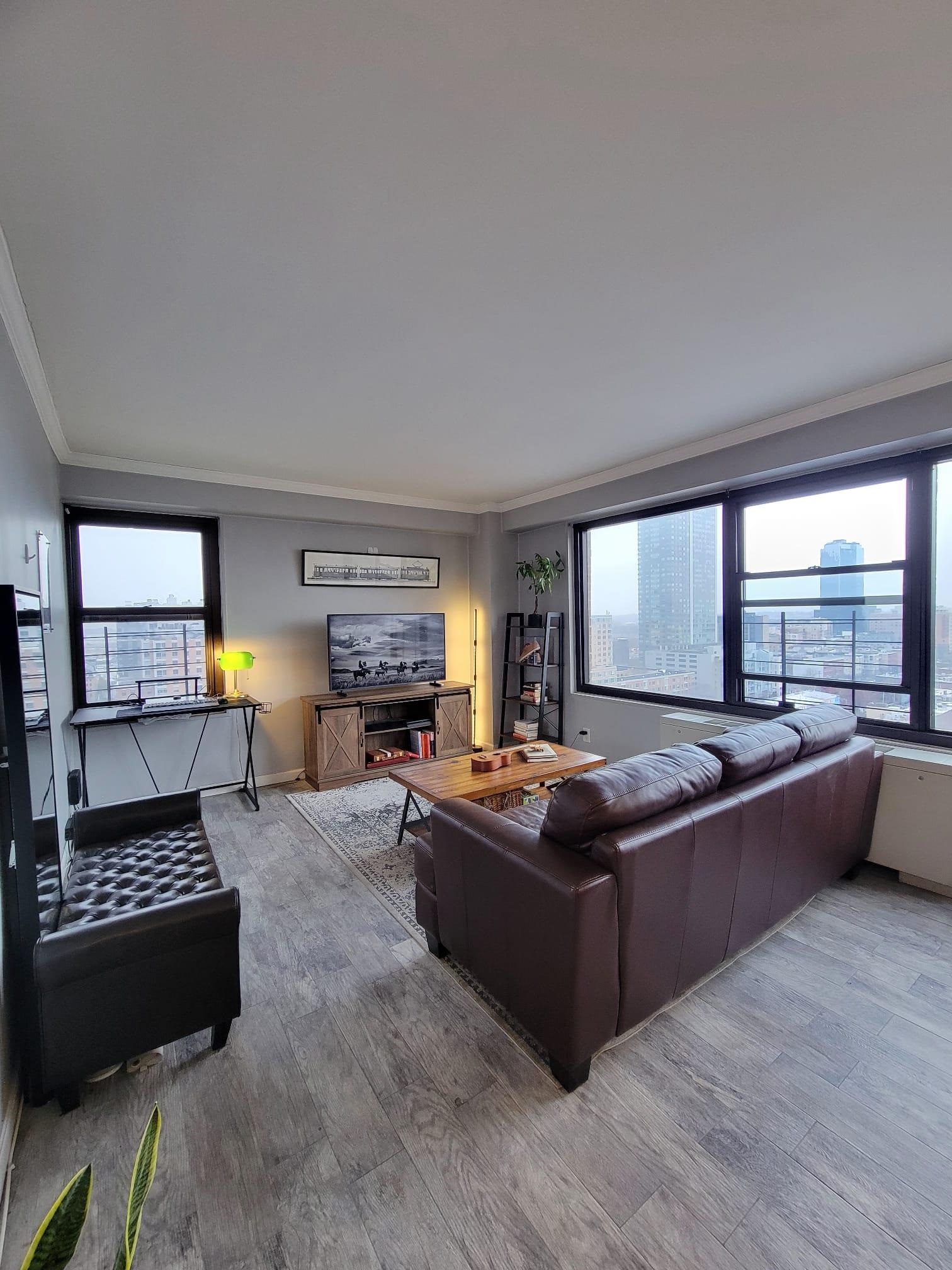 135 MONTGOMERY ST Unit: 18F