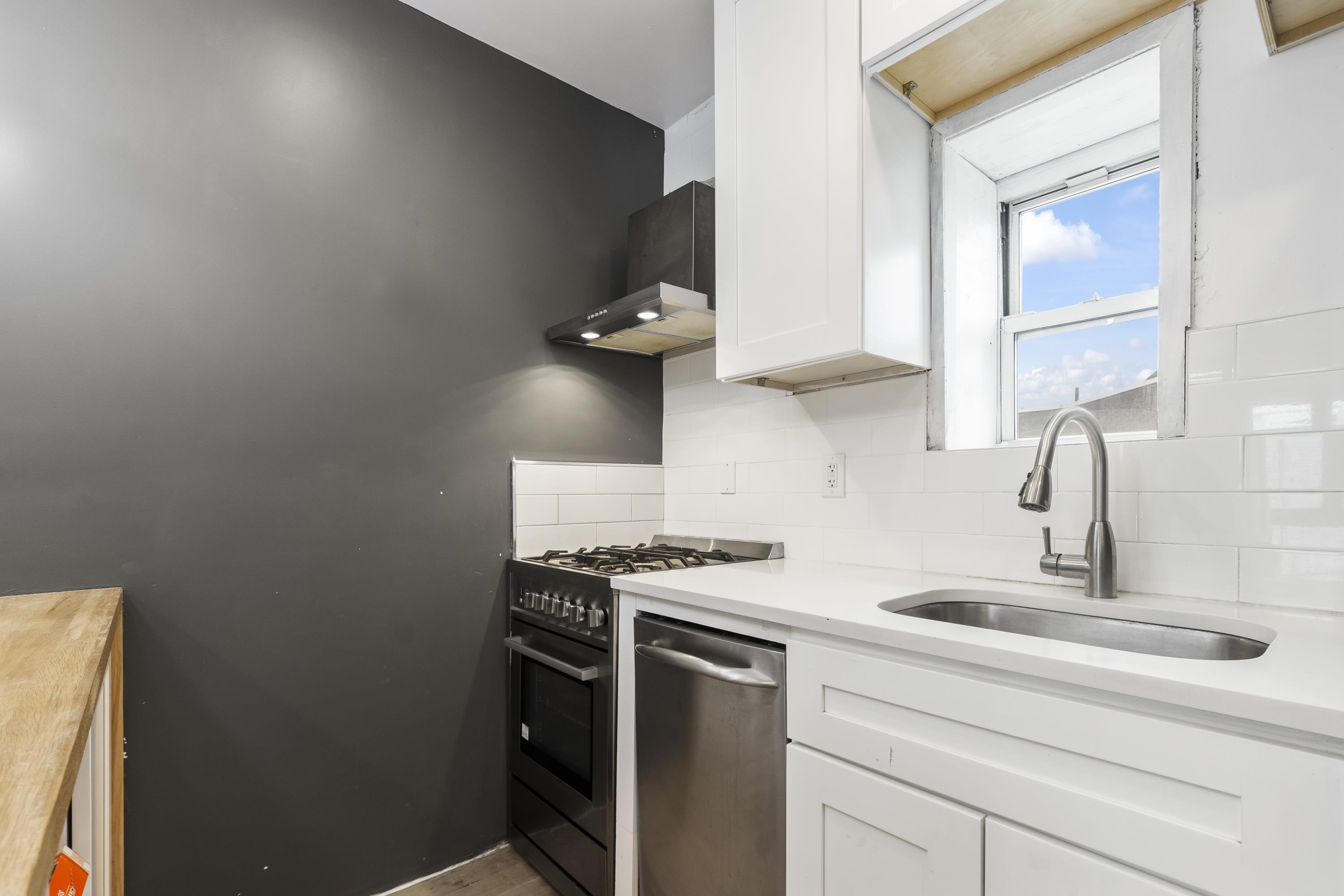 304 PATERSON PLANK RD Unit: 2A