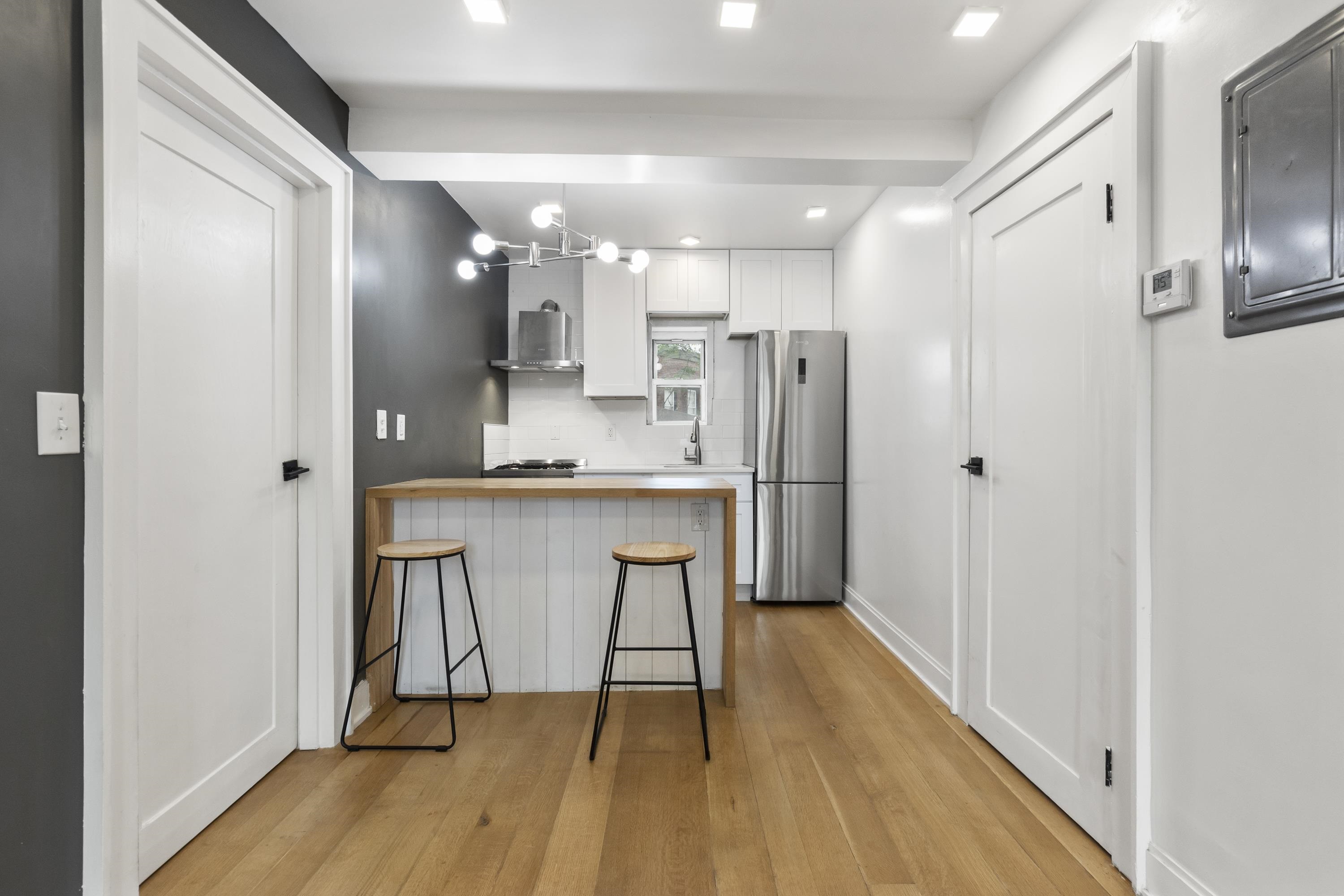 304 PATERSON PLANK RD Unit: 2A