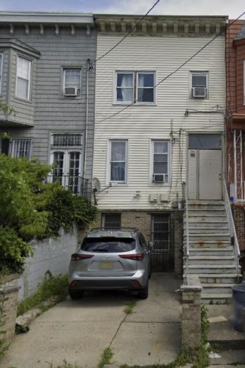 390 WEBSTER AVE