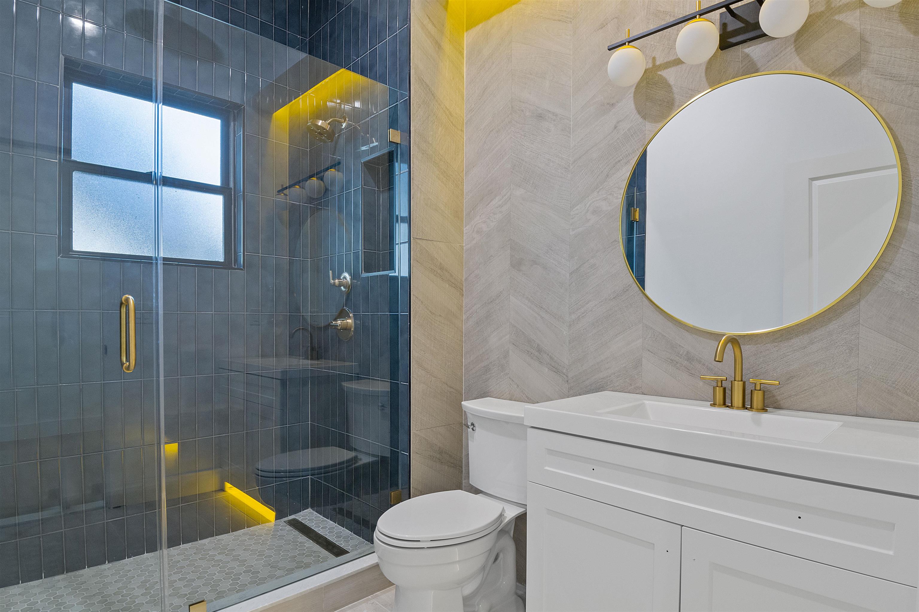 34 GRACE ST Unit: 1L