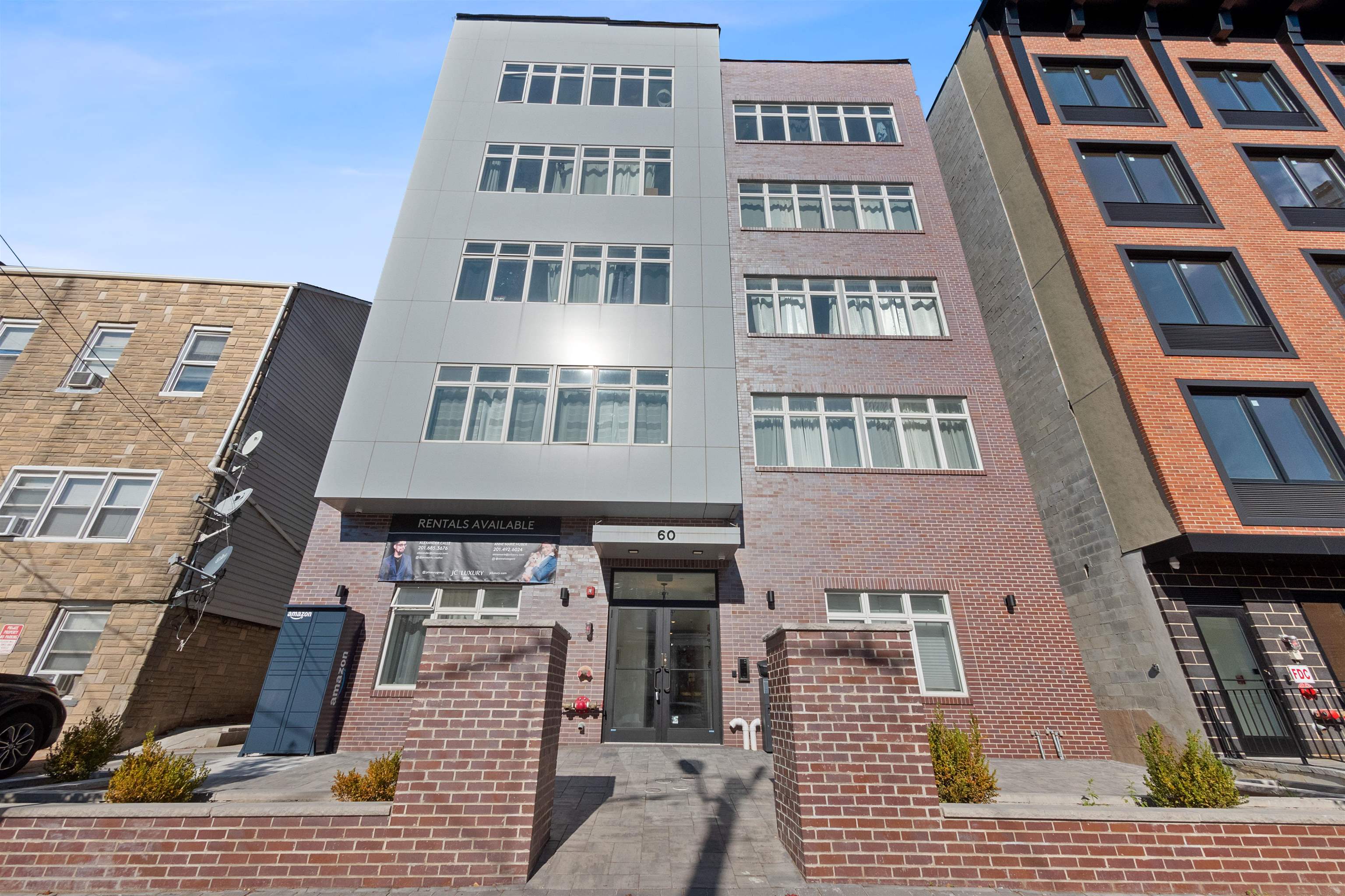 60 COTTAGE ST Unit: 2D