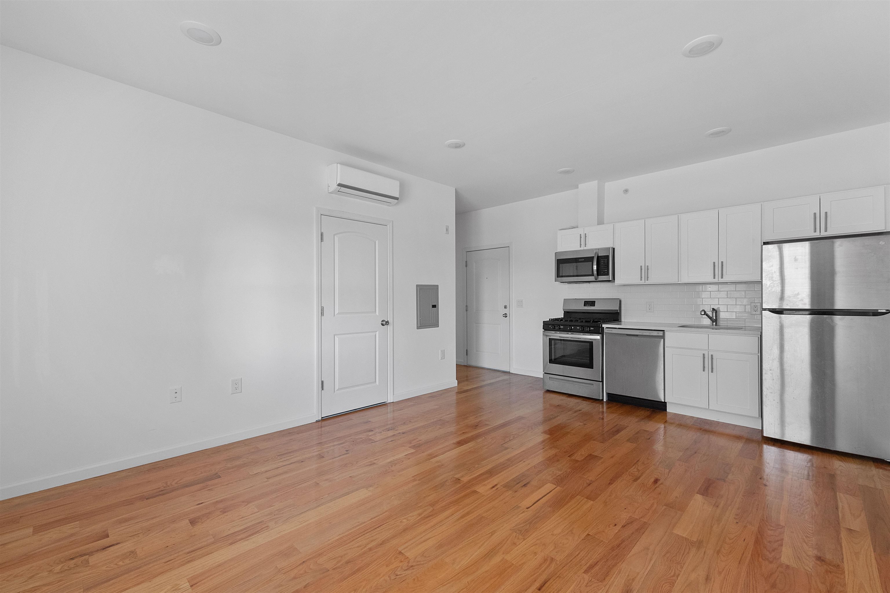 60 COTTAGE ST Unit: 3C